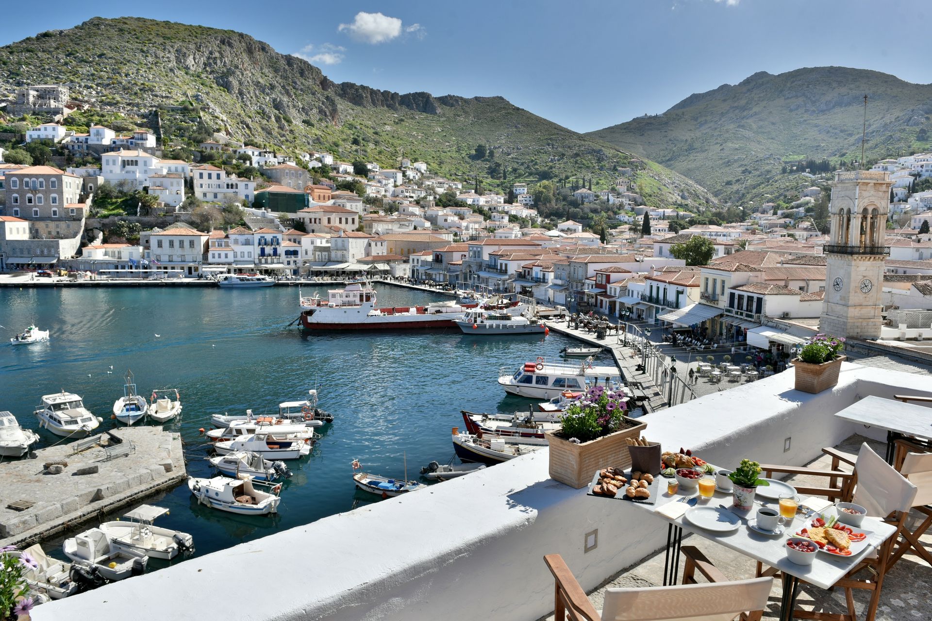 Douskos Port House Hydra