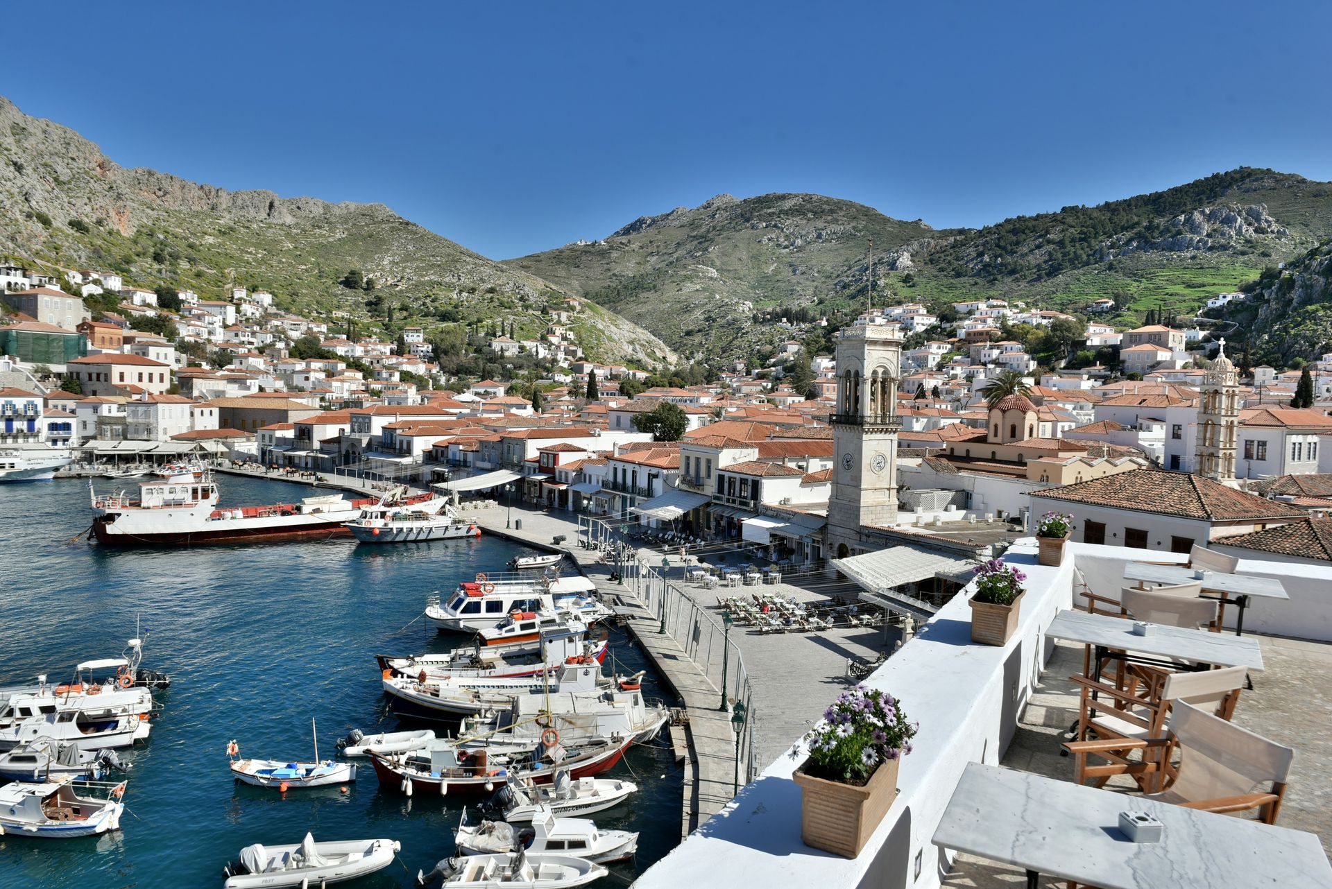 Douskos Port House Hydra