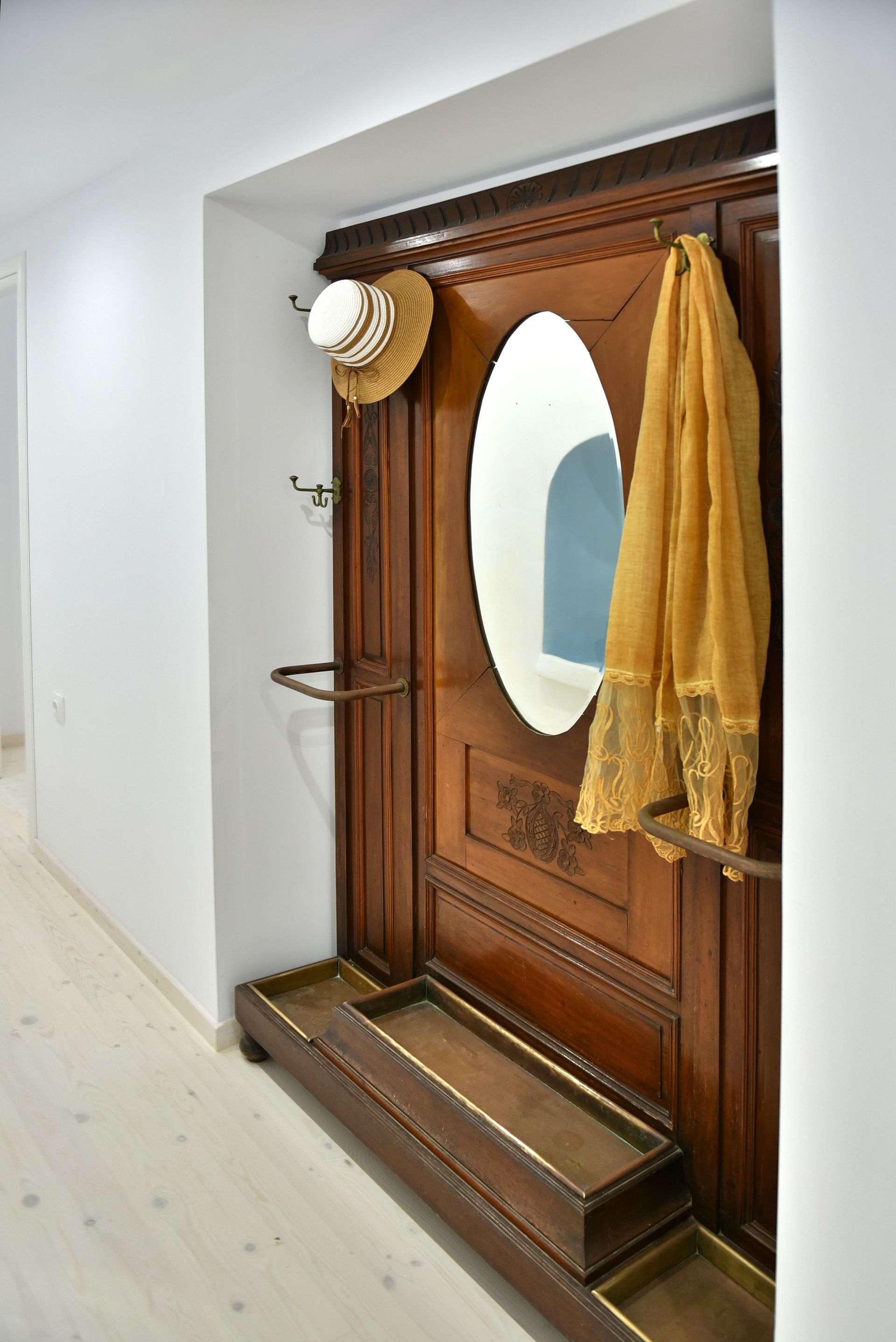 Douskos Port House Hydra