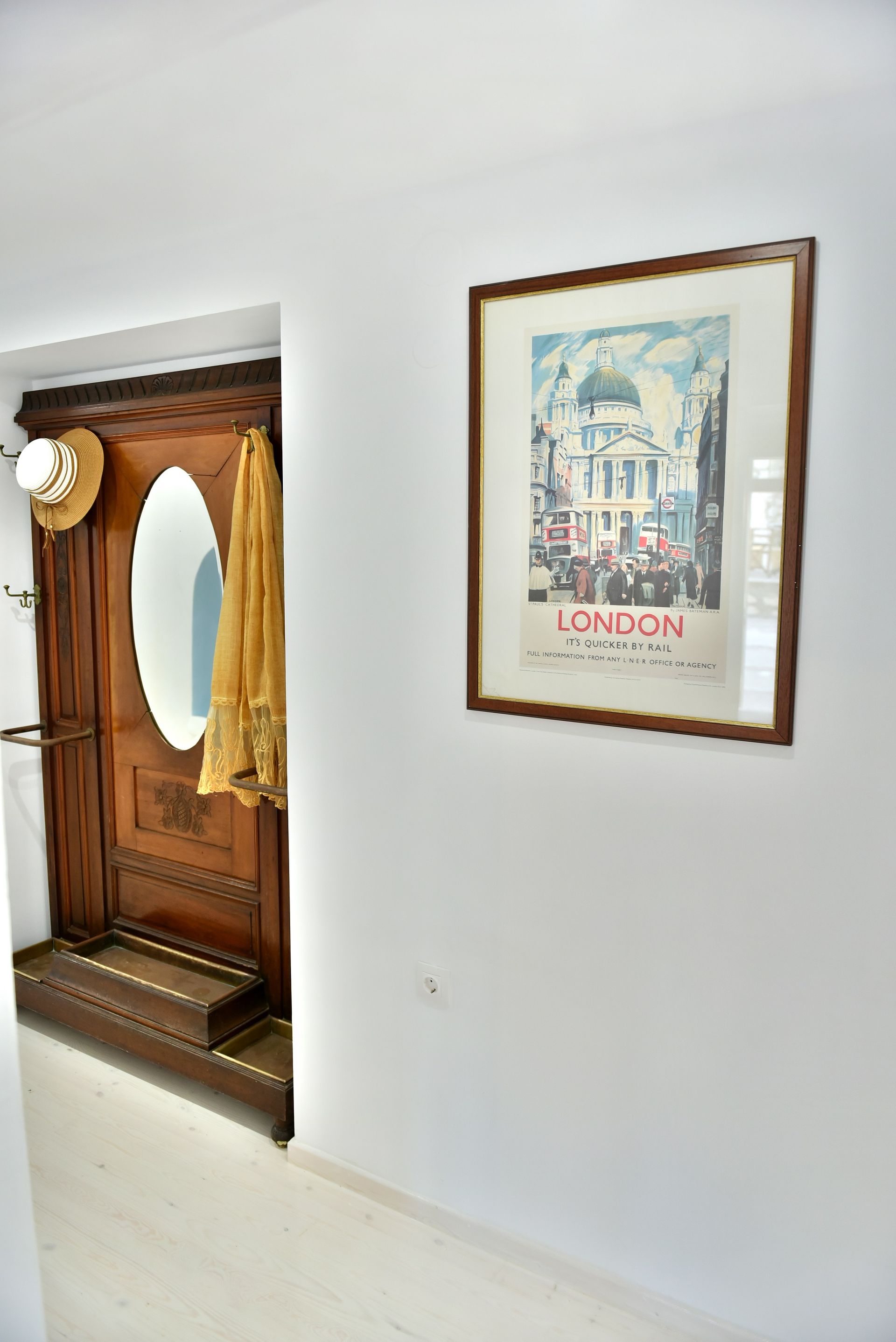 Douskos Port House Hydra