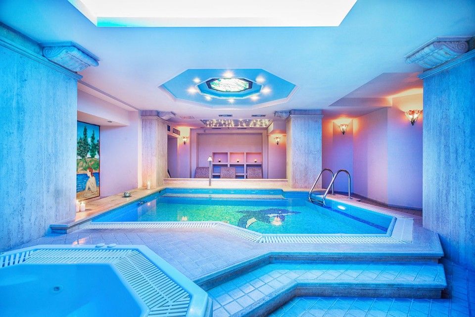 Wellness Fitness Center, pool