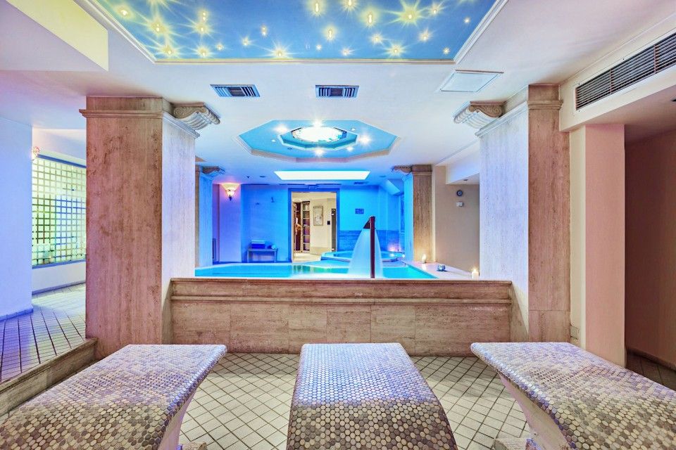 Wellness Fitness Center, pool