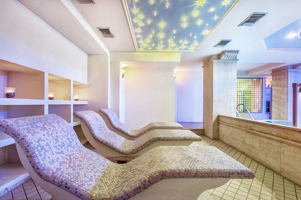 Wellness Fitness Center, pool