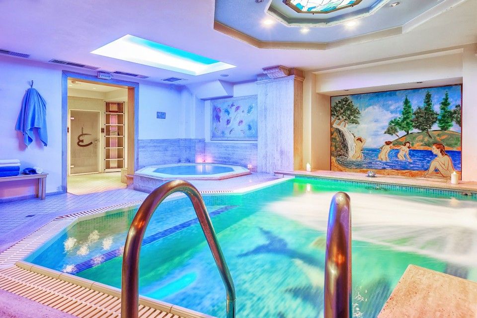 Wellness Fitness Center, pool