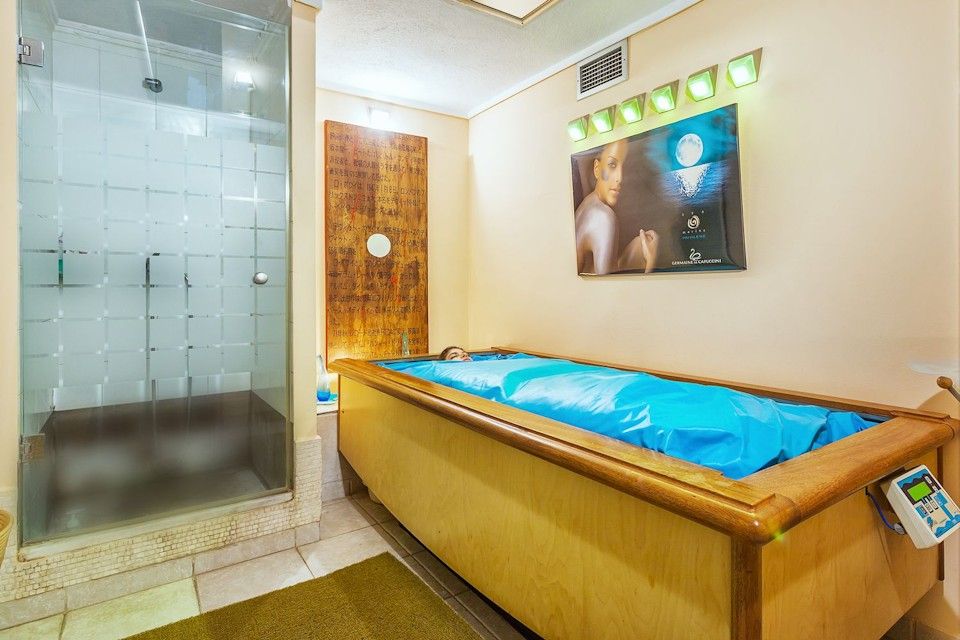 Wellness Fitness Center, solarium