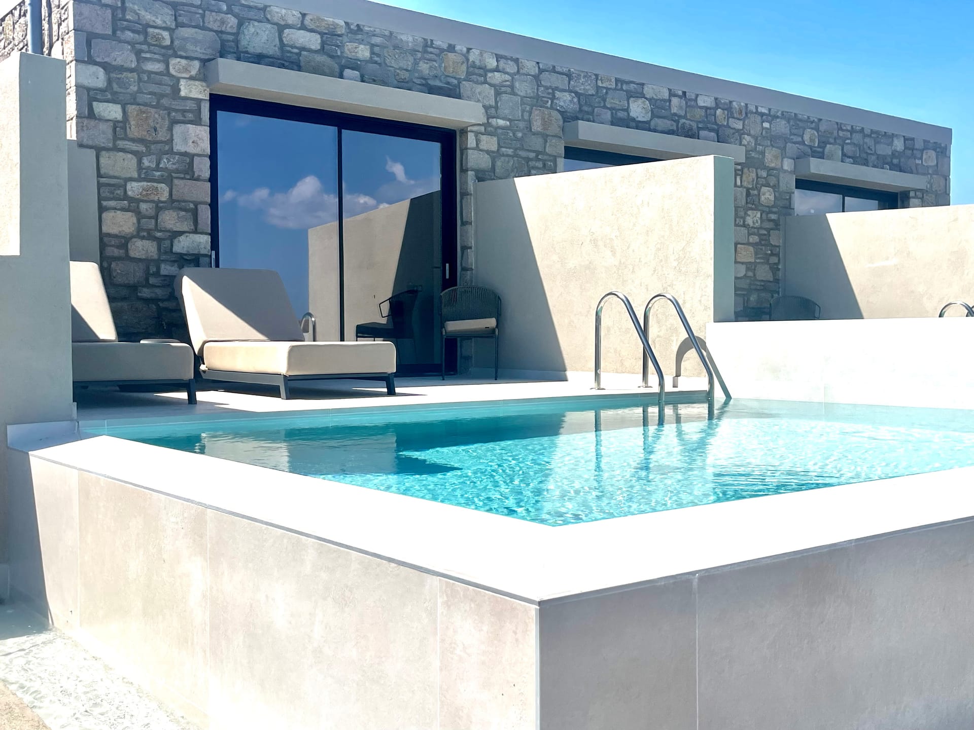 Deluxe Room with Private Pool & Sea View