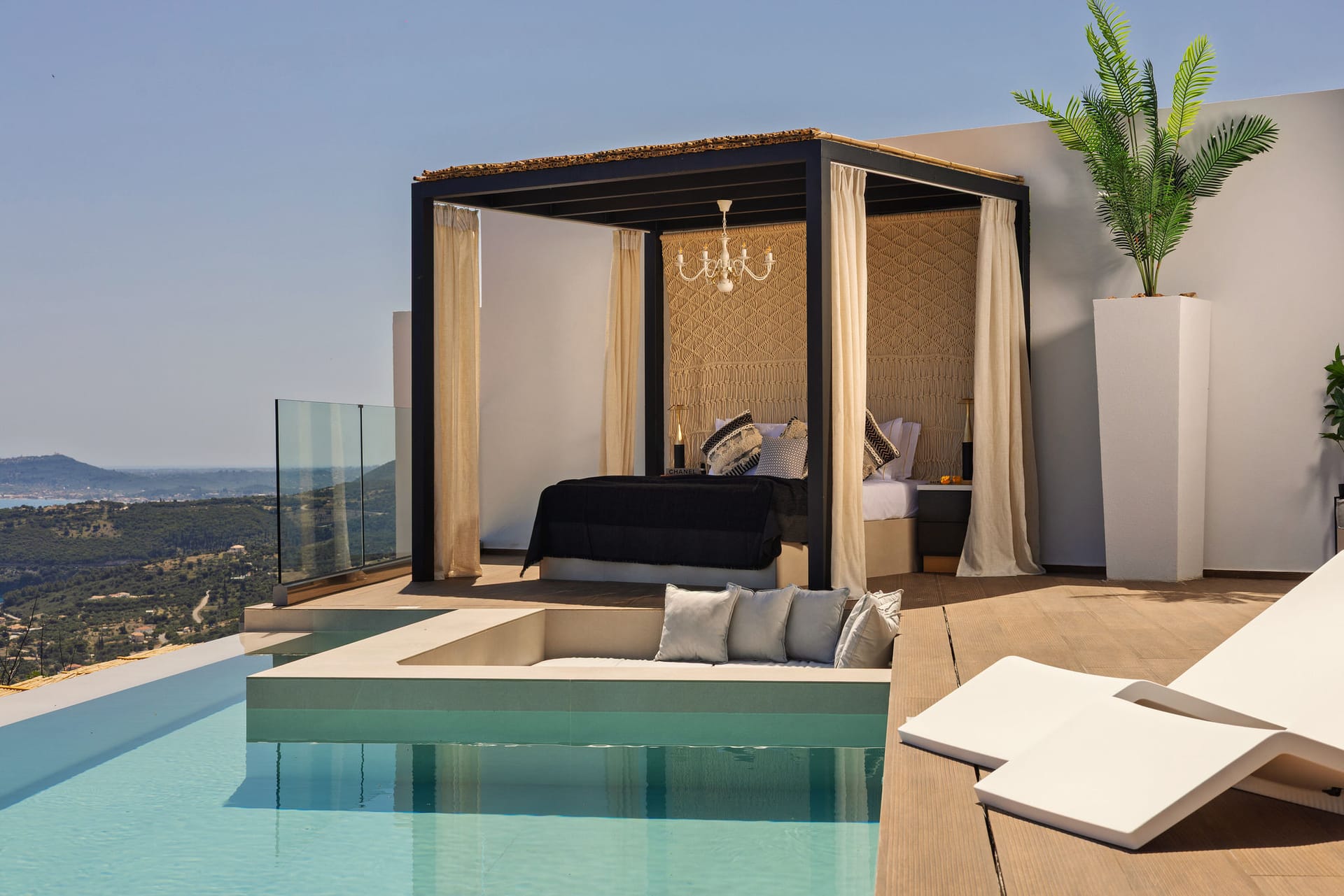 Emerald Villas & Suites