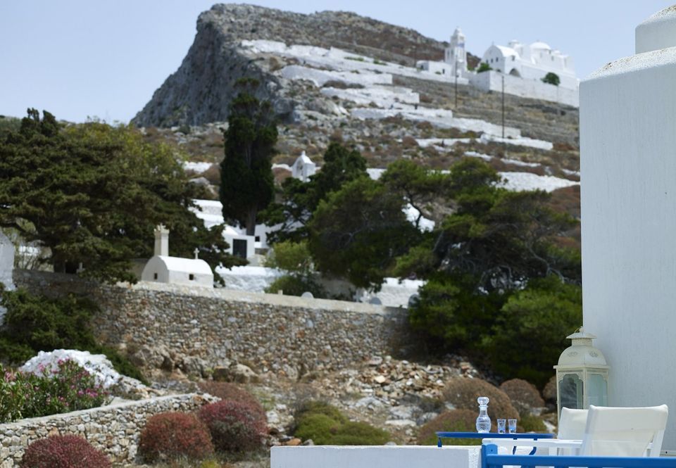 Folegandros Apartments
