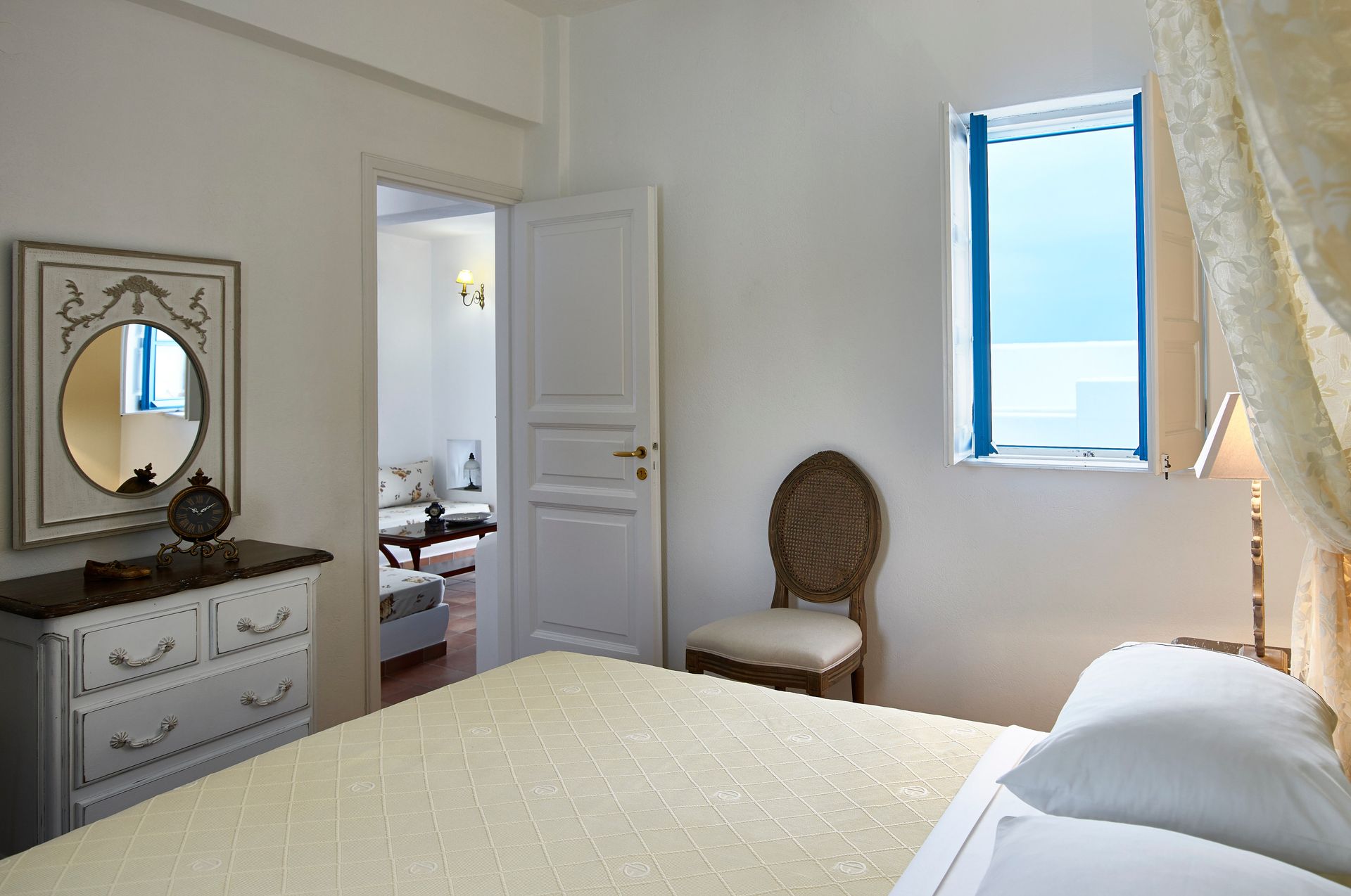 DELUXE SUITE SEA VIEW