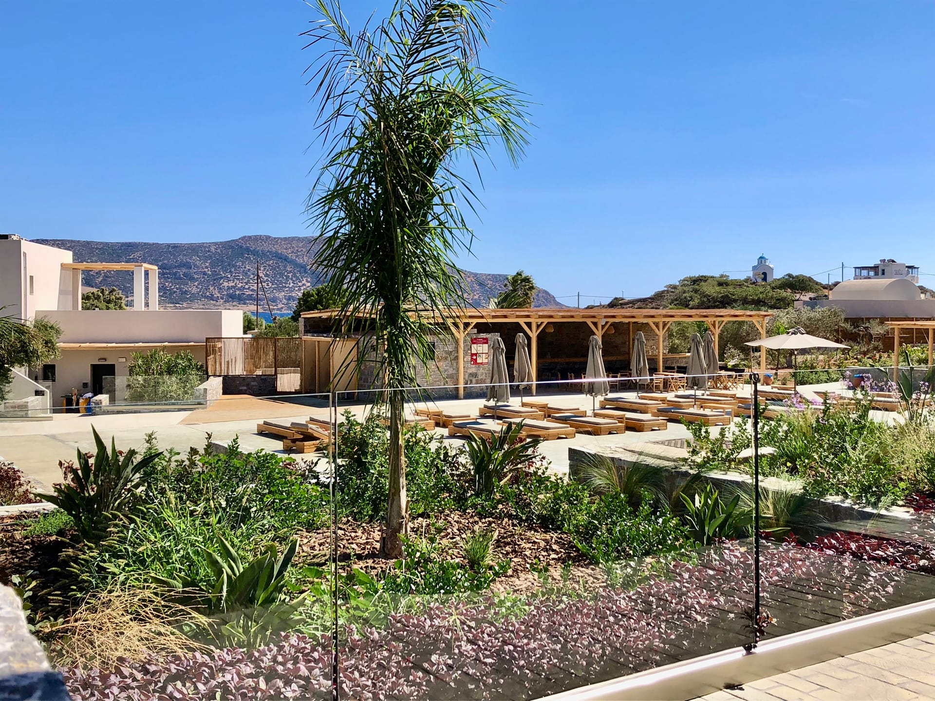 Helios Beach Hotel & Bungalows