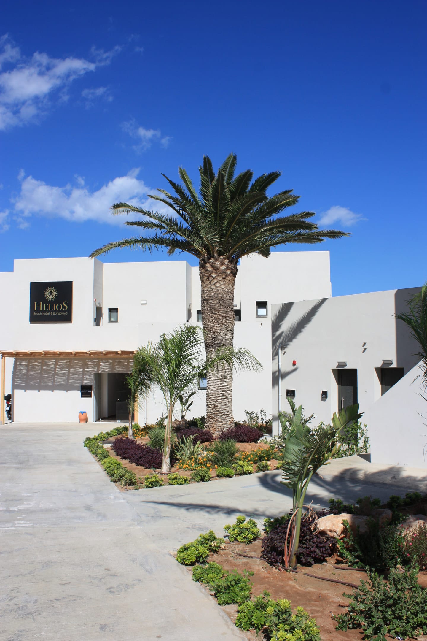 Helios Beach Hotel & Bungalows