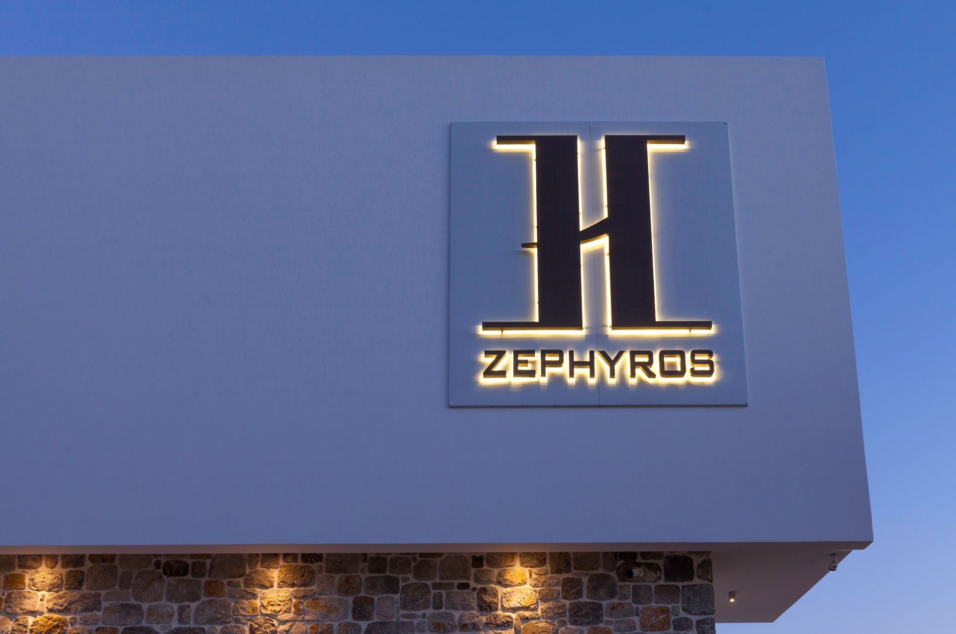Zephyros Hotel