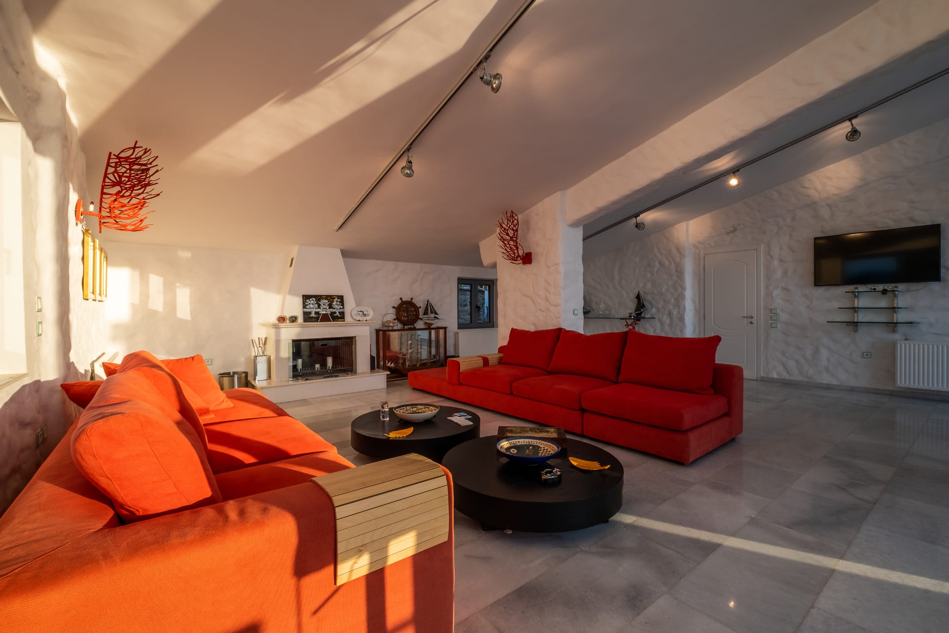 Icarus Luxury Beachfront Villa