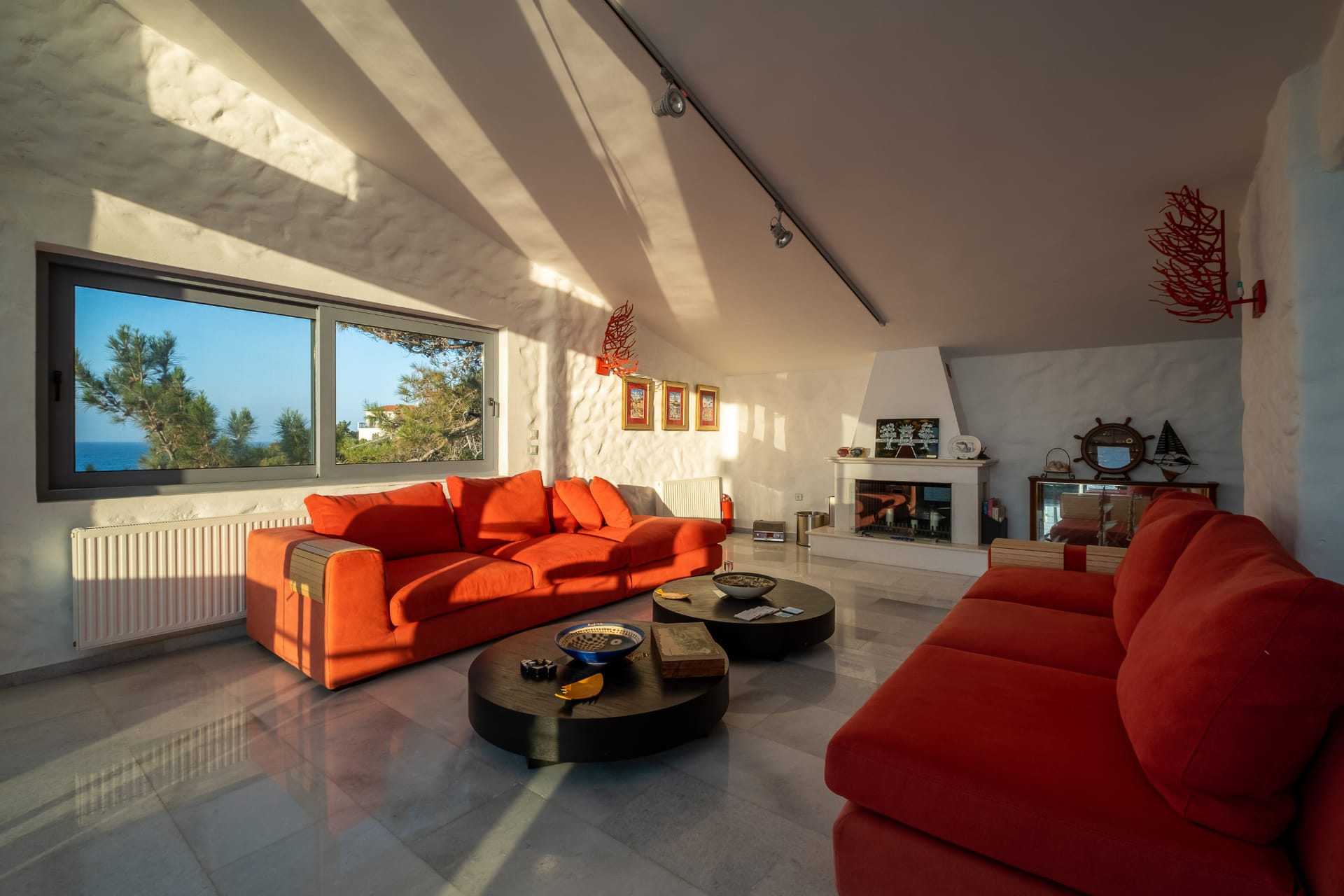 Icarus Luxury Beachfront Villa