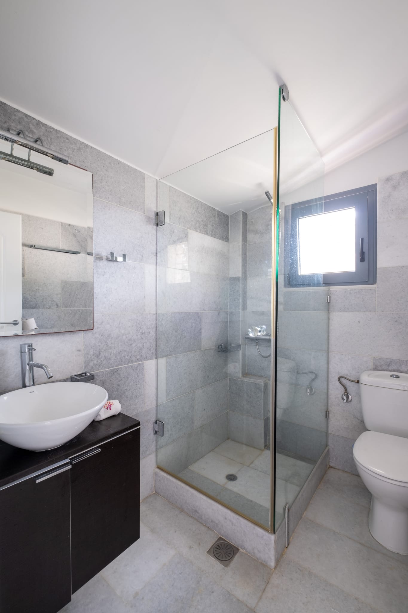 Icarus Luxury Beachfront Villa