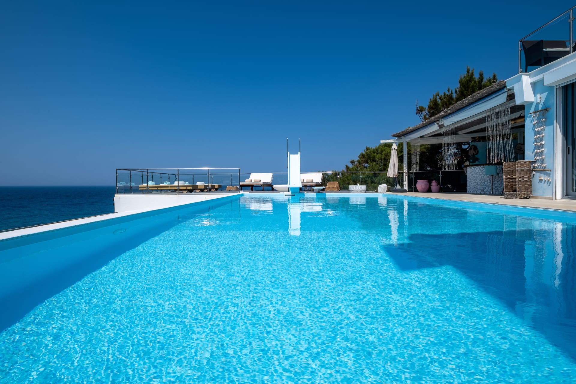 Icarus Luxury Beachfront Villa