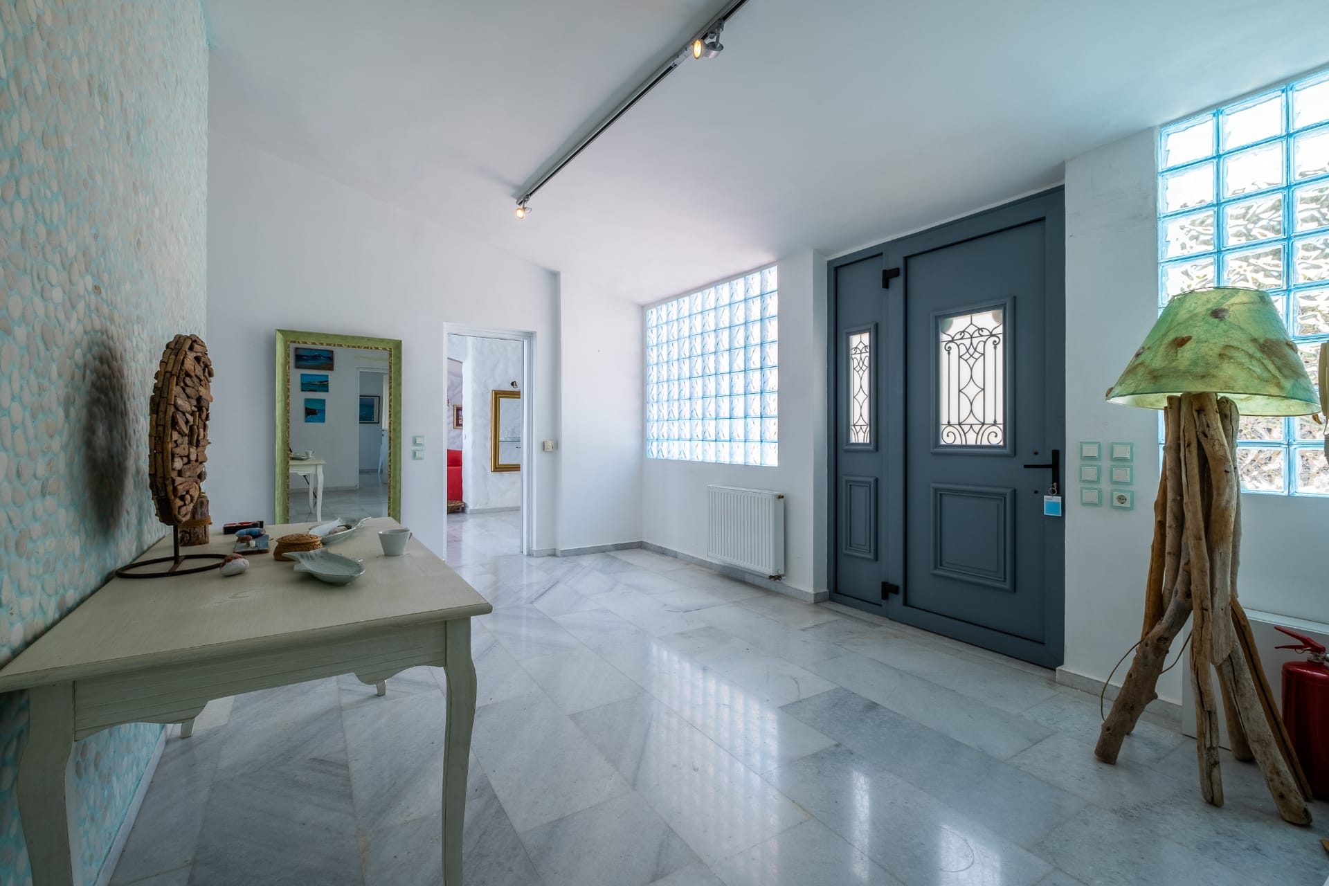 Icarus Luxury Beachfront Villa