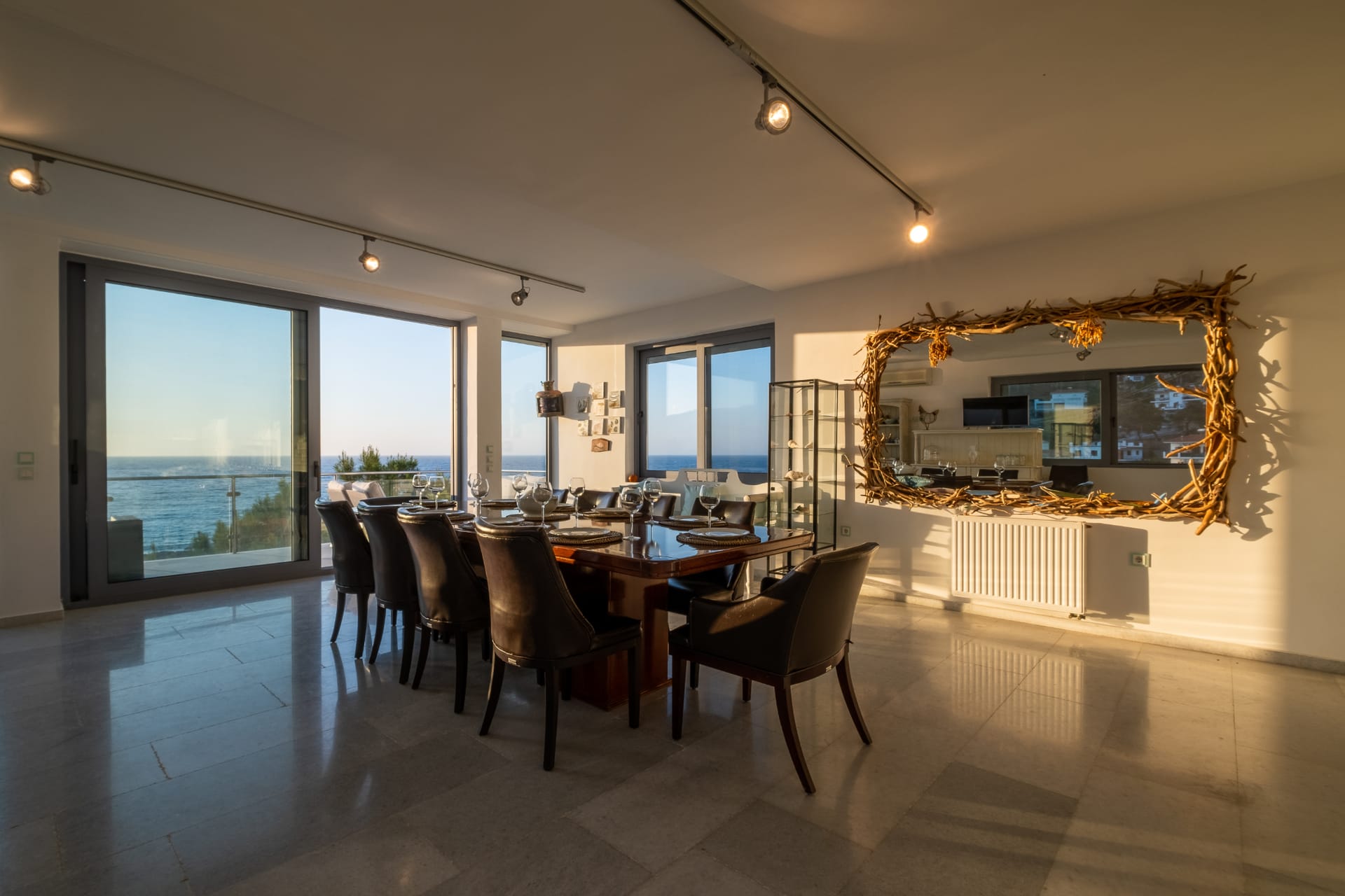 Icarus Luxury Beachfront Villa