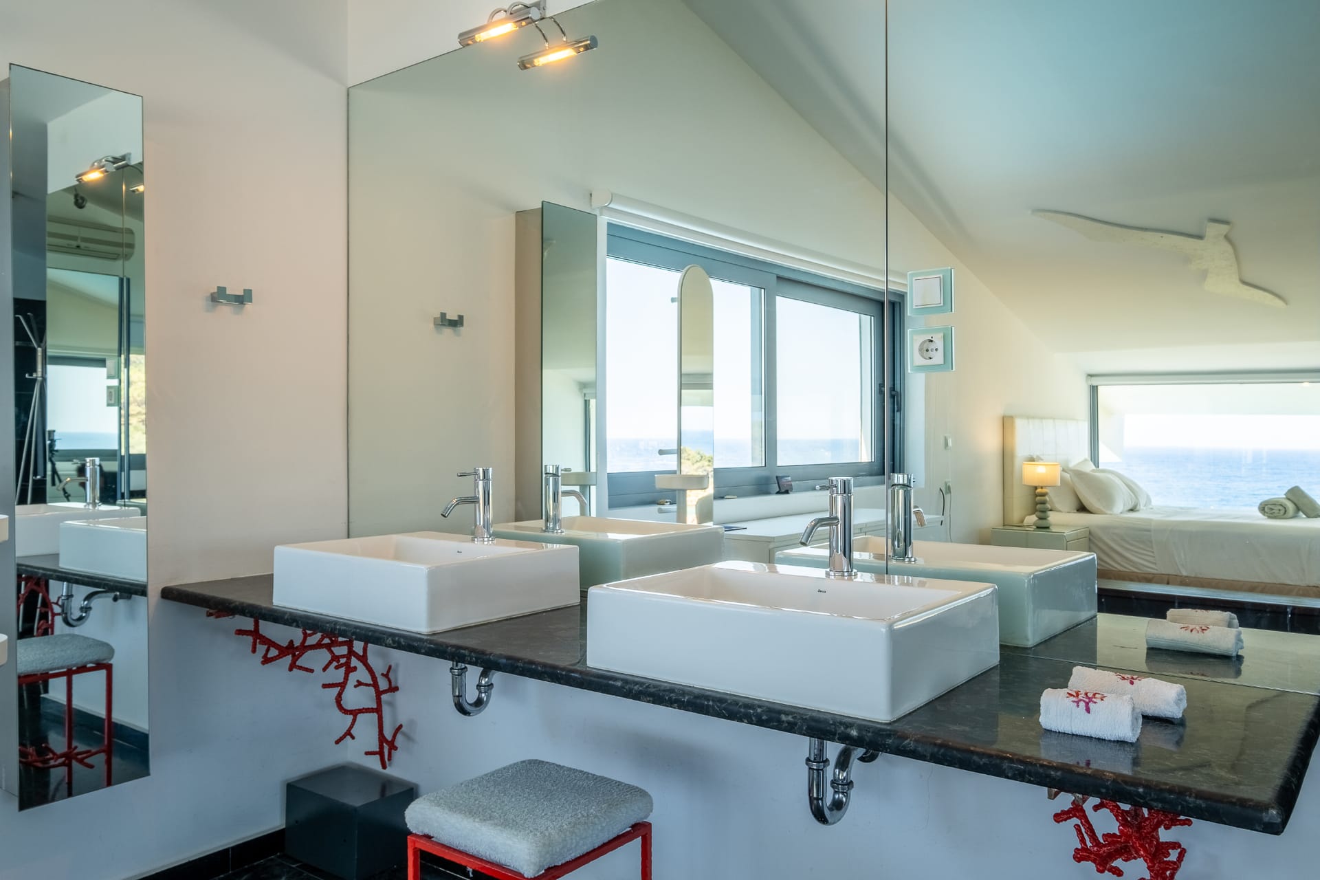 Icarus Luxury Beachfront Villa