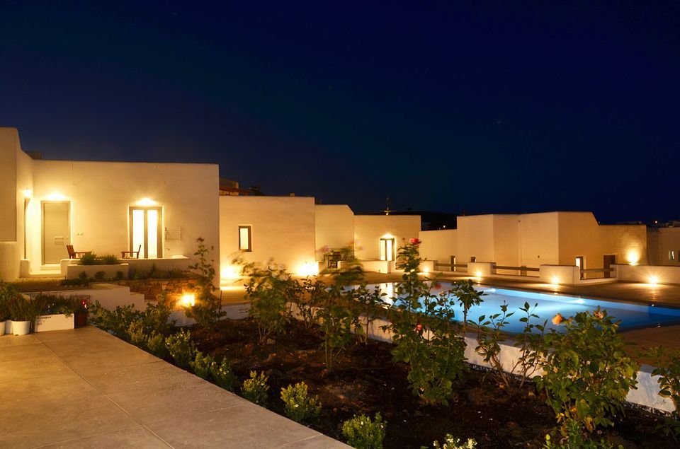 Ionathan Koufonisia Suites