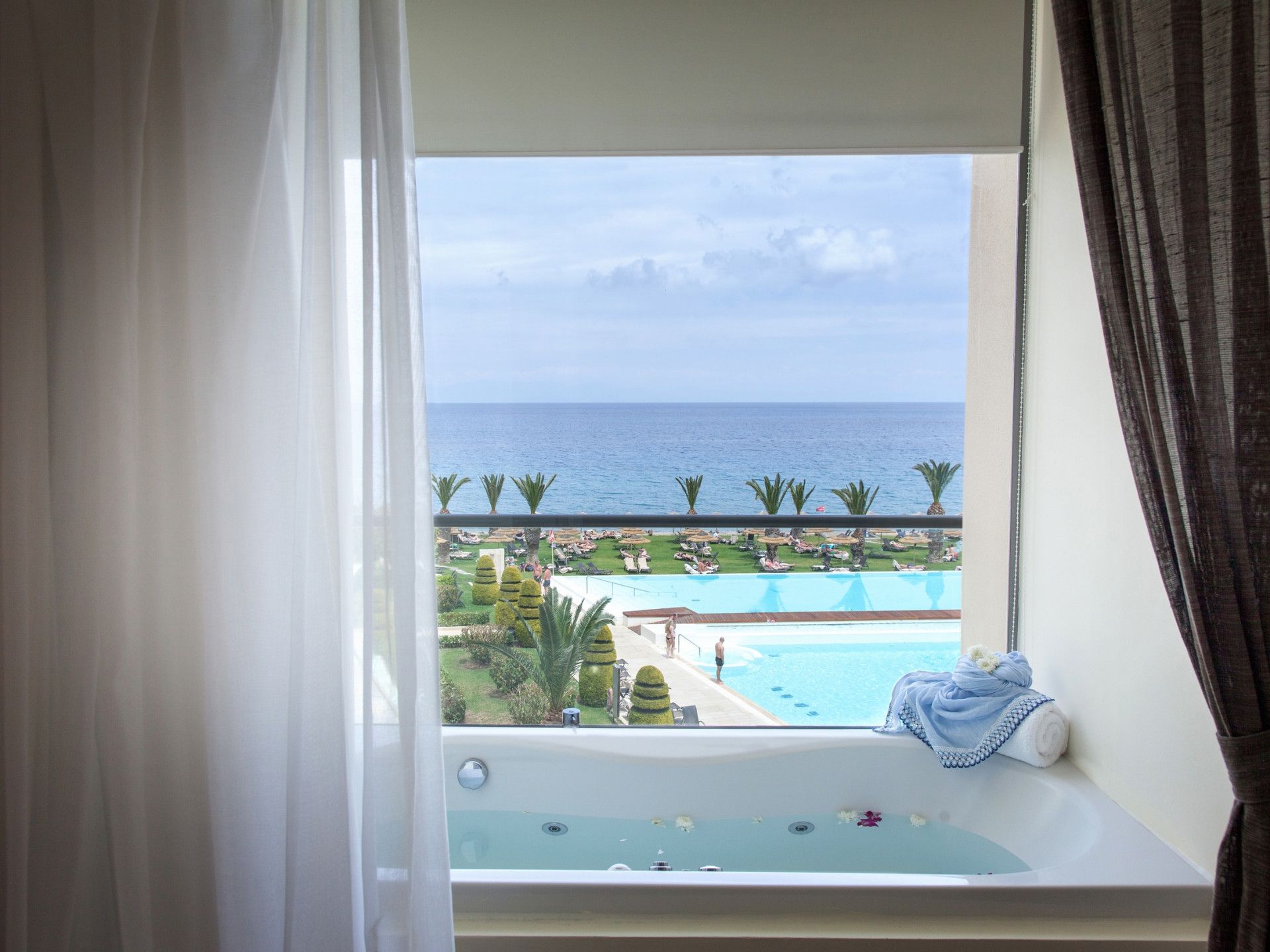 The Ixian Grand & All Suites - Adults Only Hotel