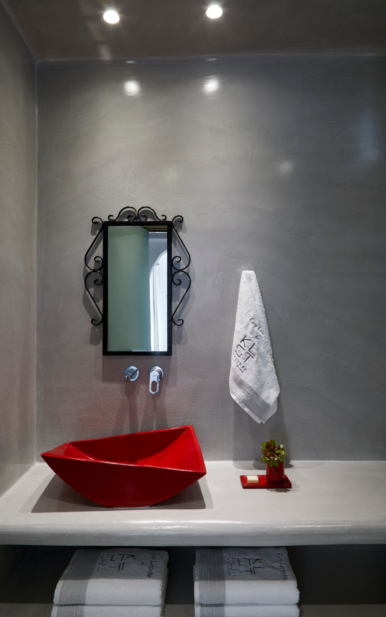 Kalisti Hotel & Suites