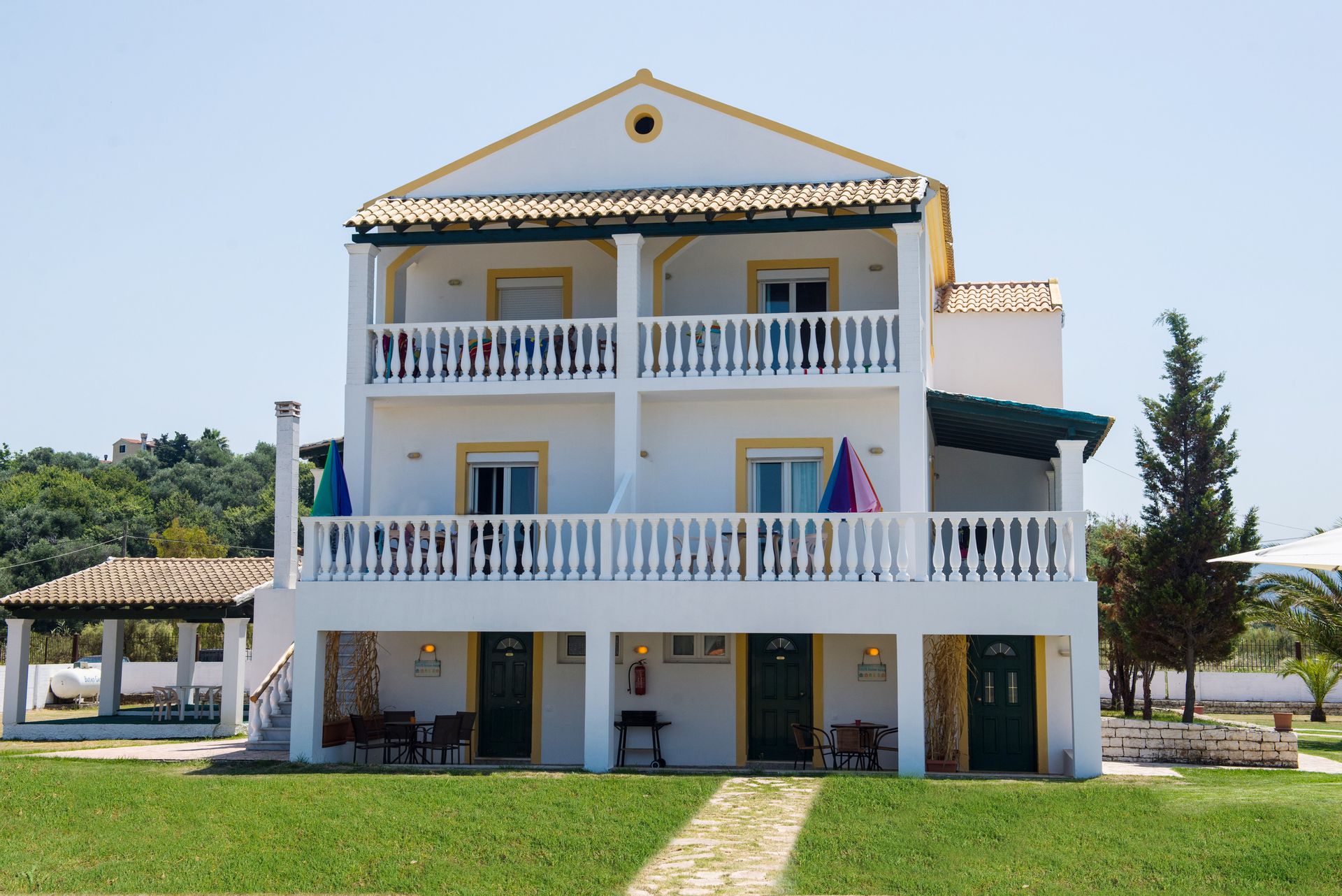 S & C Kosmos Beach Hotel