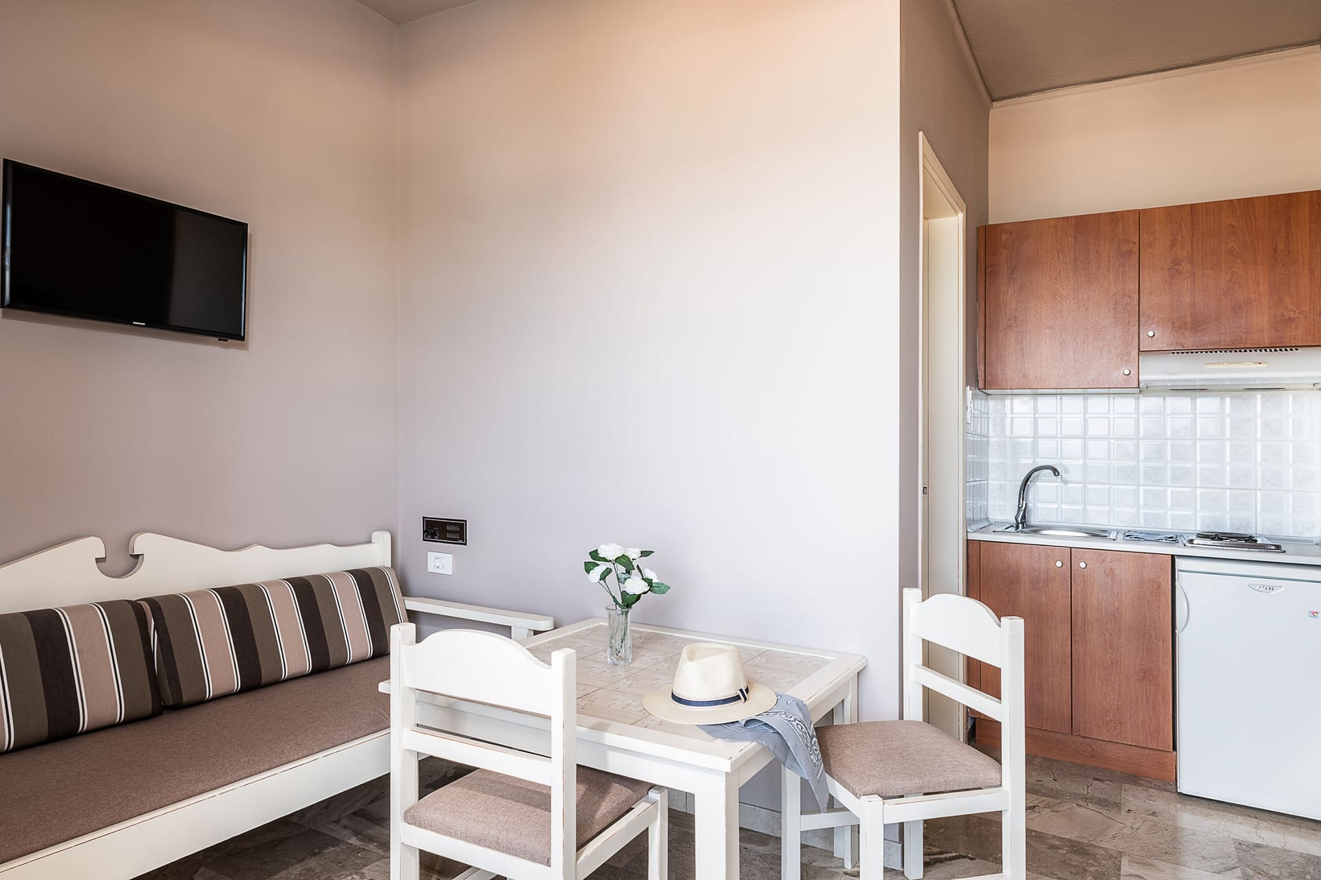 Lia Beachfront Apartments