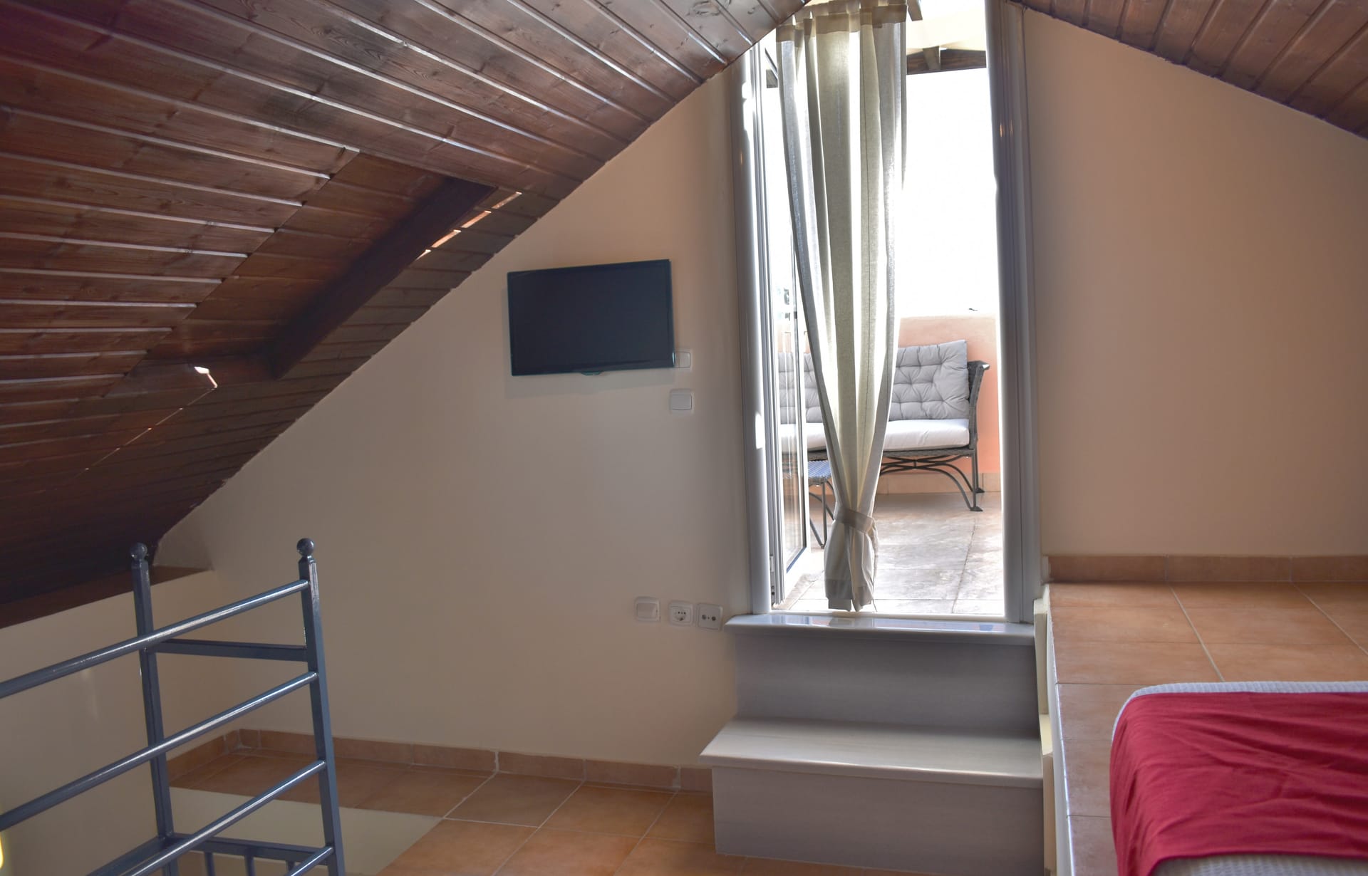 Kripis house villa Pefkohori.Third level- Attic with two beds and a big terasse with sea view - A/C