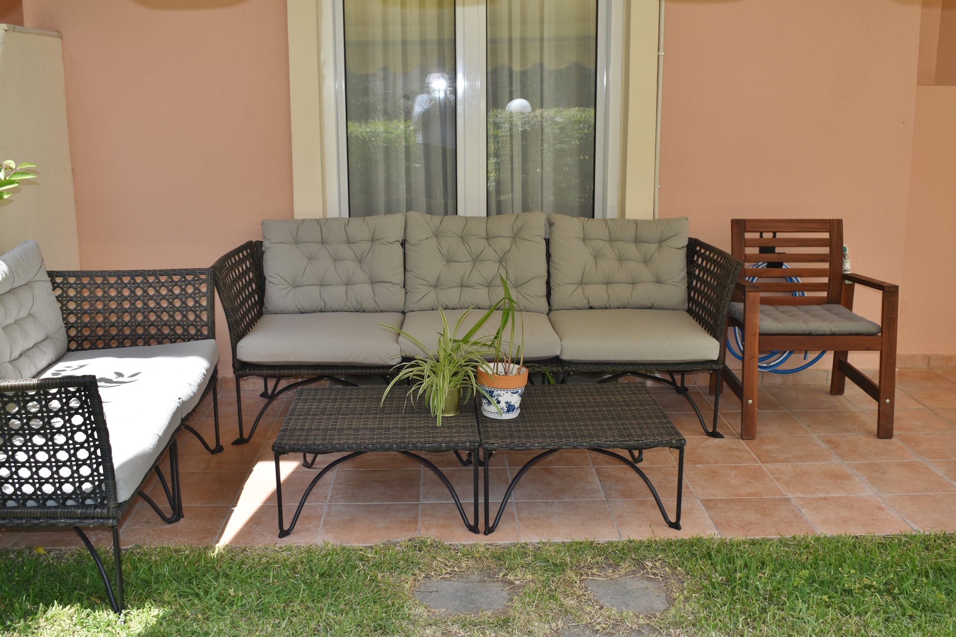 Private  garden- first level- BBQ