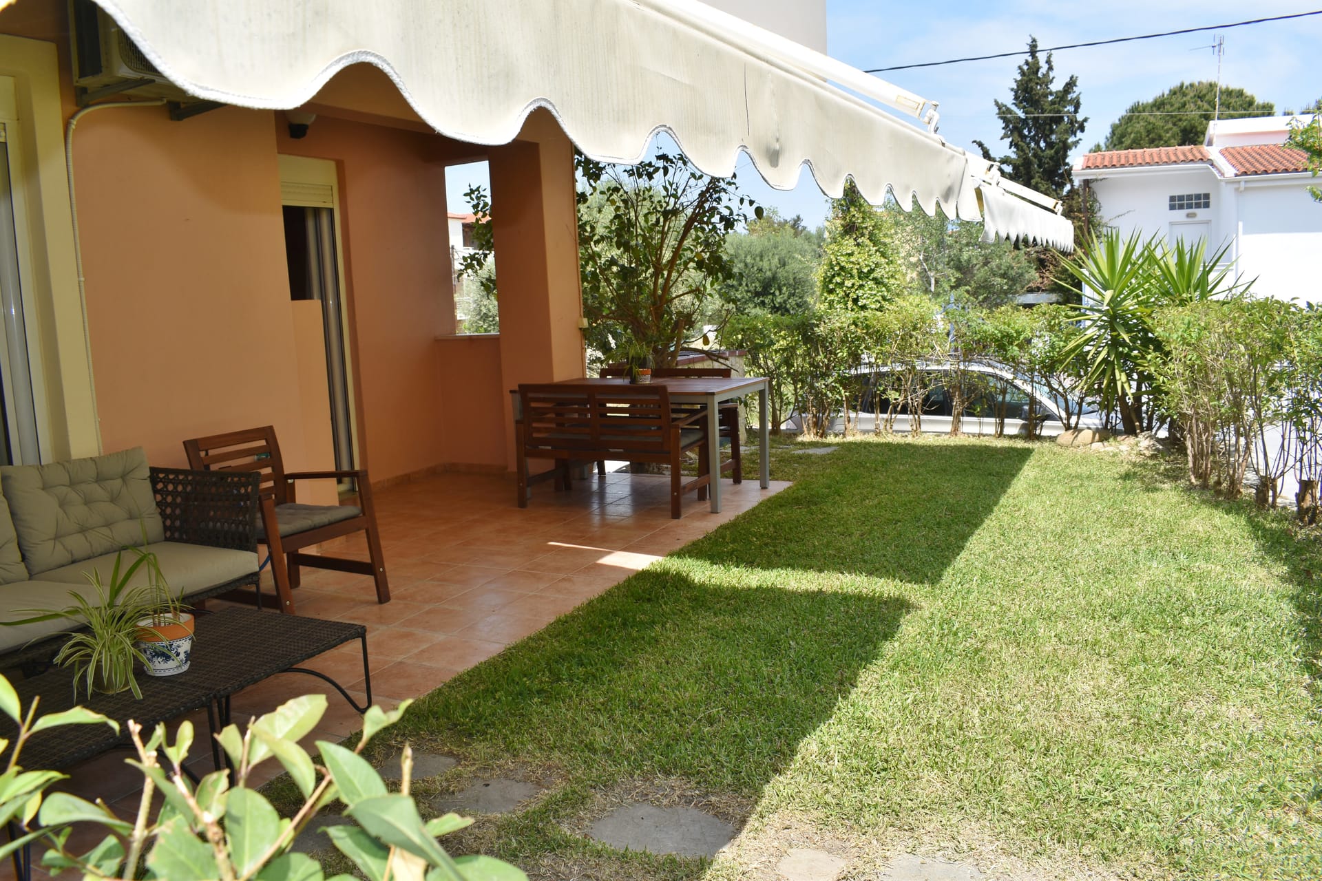 Kripis house villa PefkohoriPrivate  garden- first level