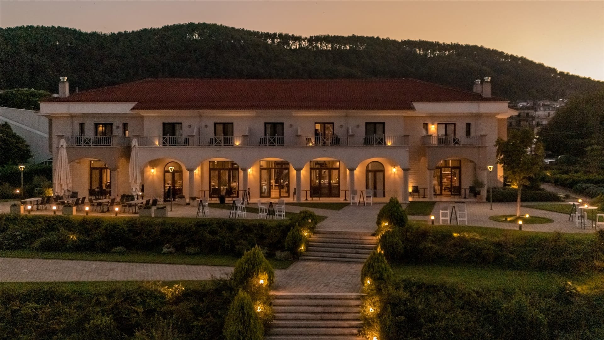 The Lake Hotel Ioannina