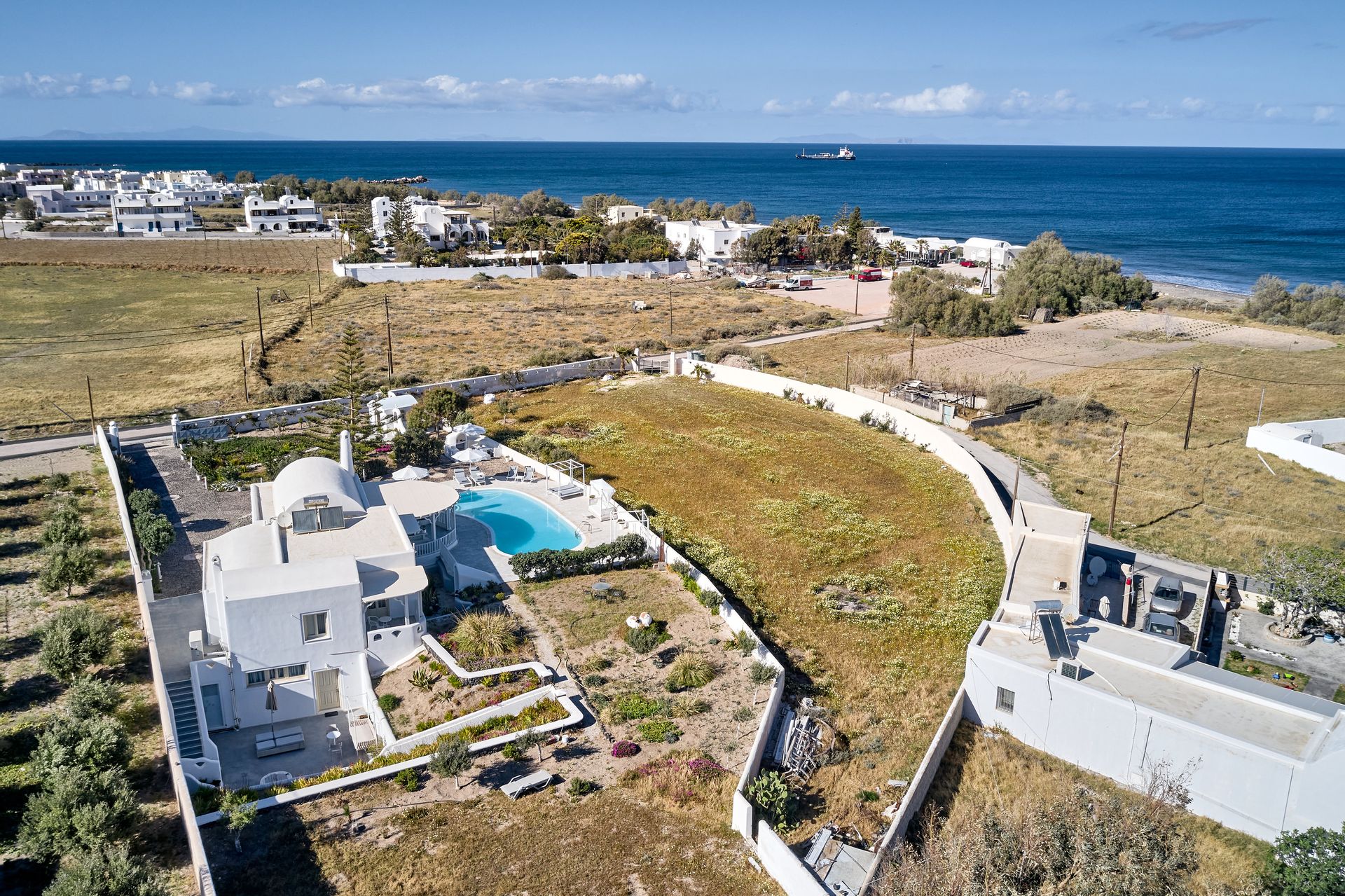 La Maison Luxurious Living