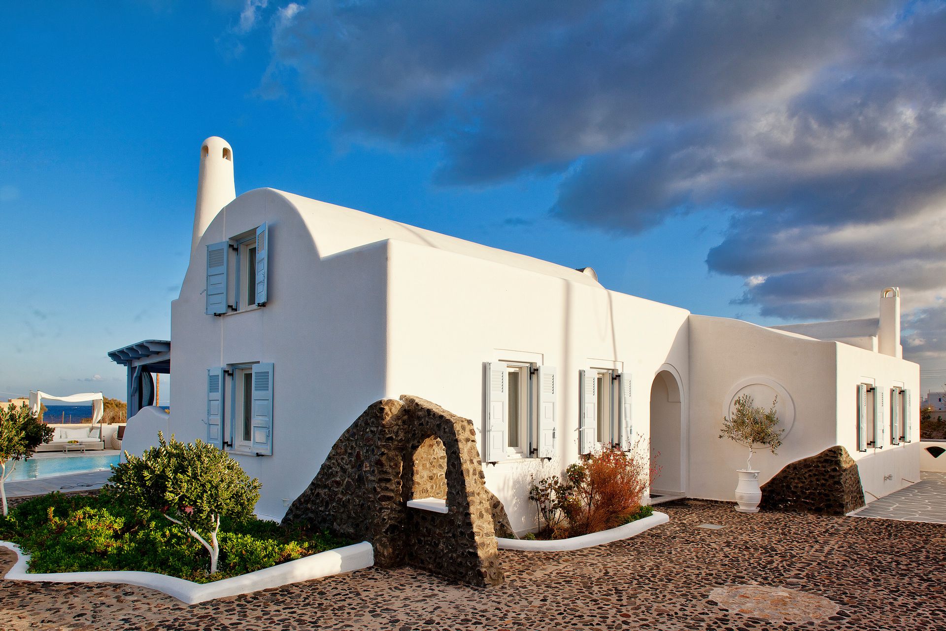 La Maison Luxurious Living