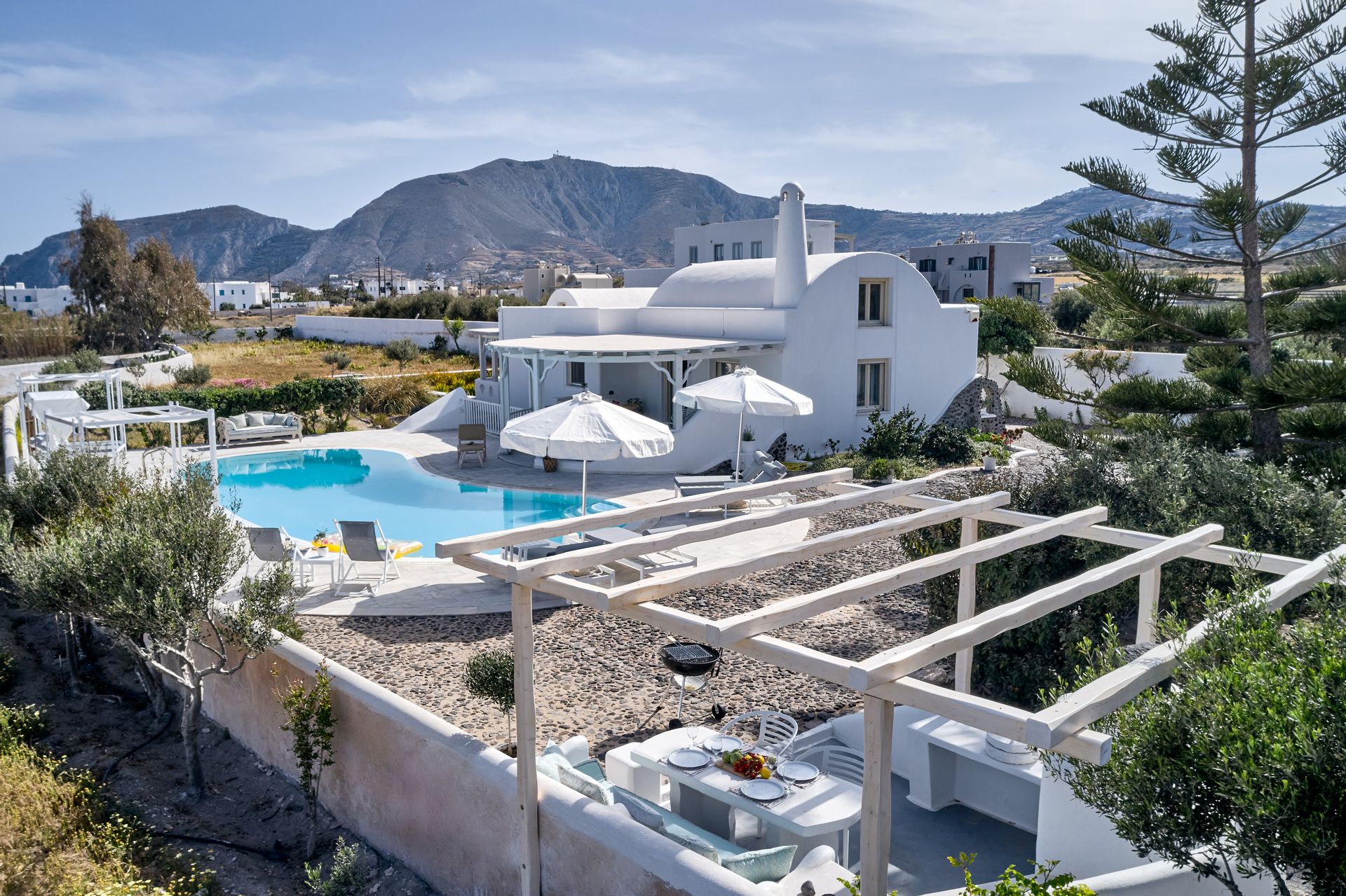 La Maison Luxurious Living