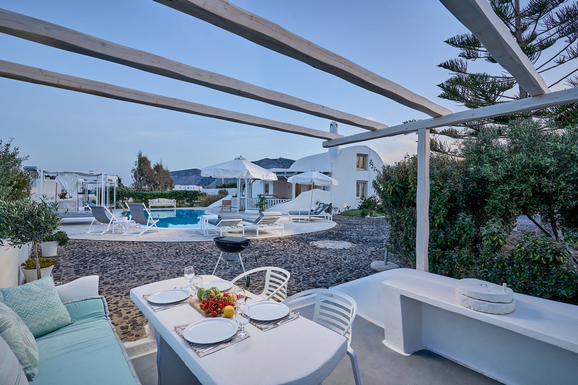 La Maison Luxurious Living