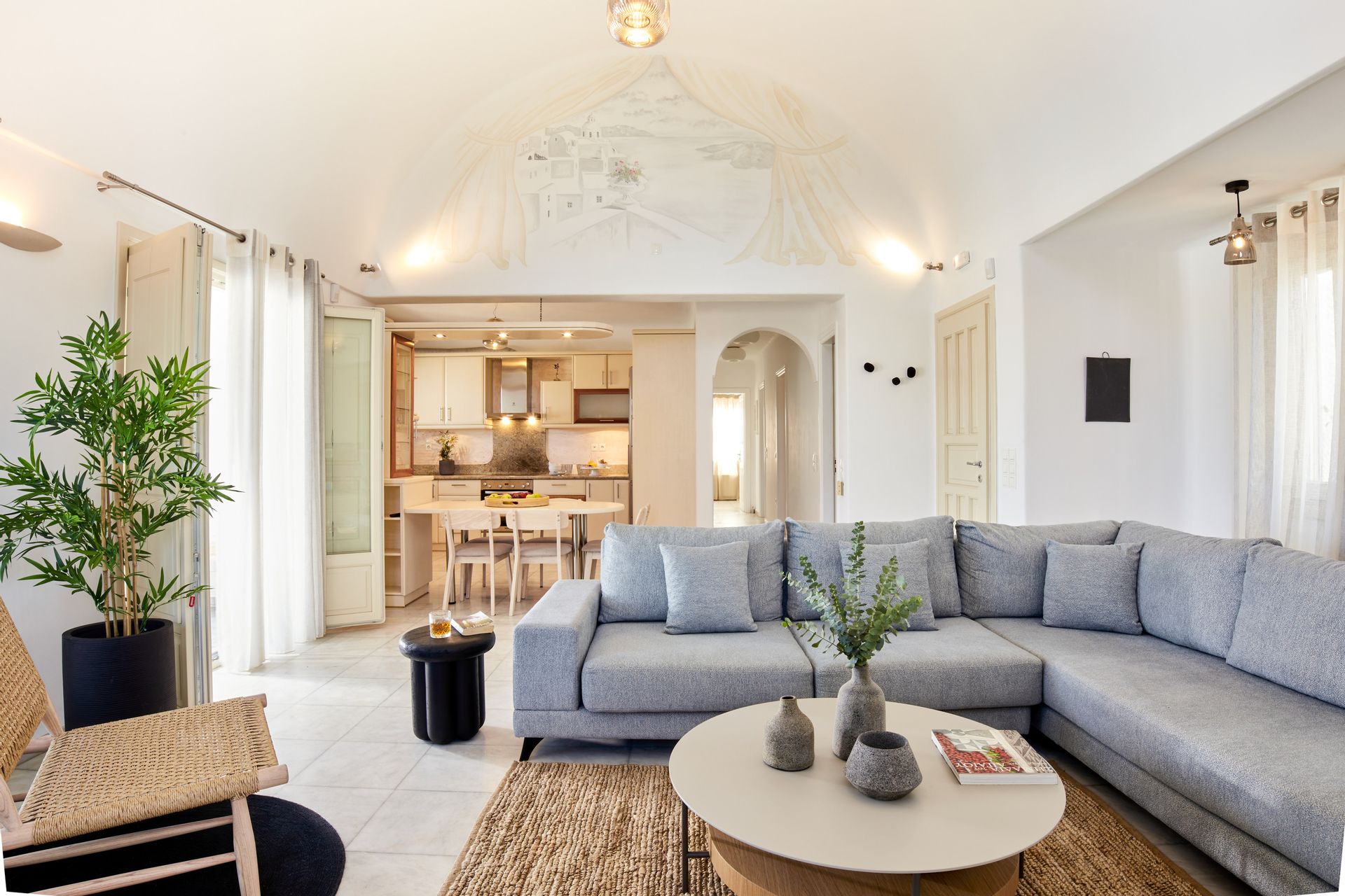 La Maison Luxurious Living