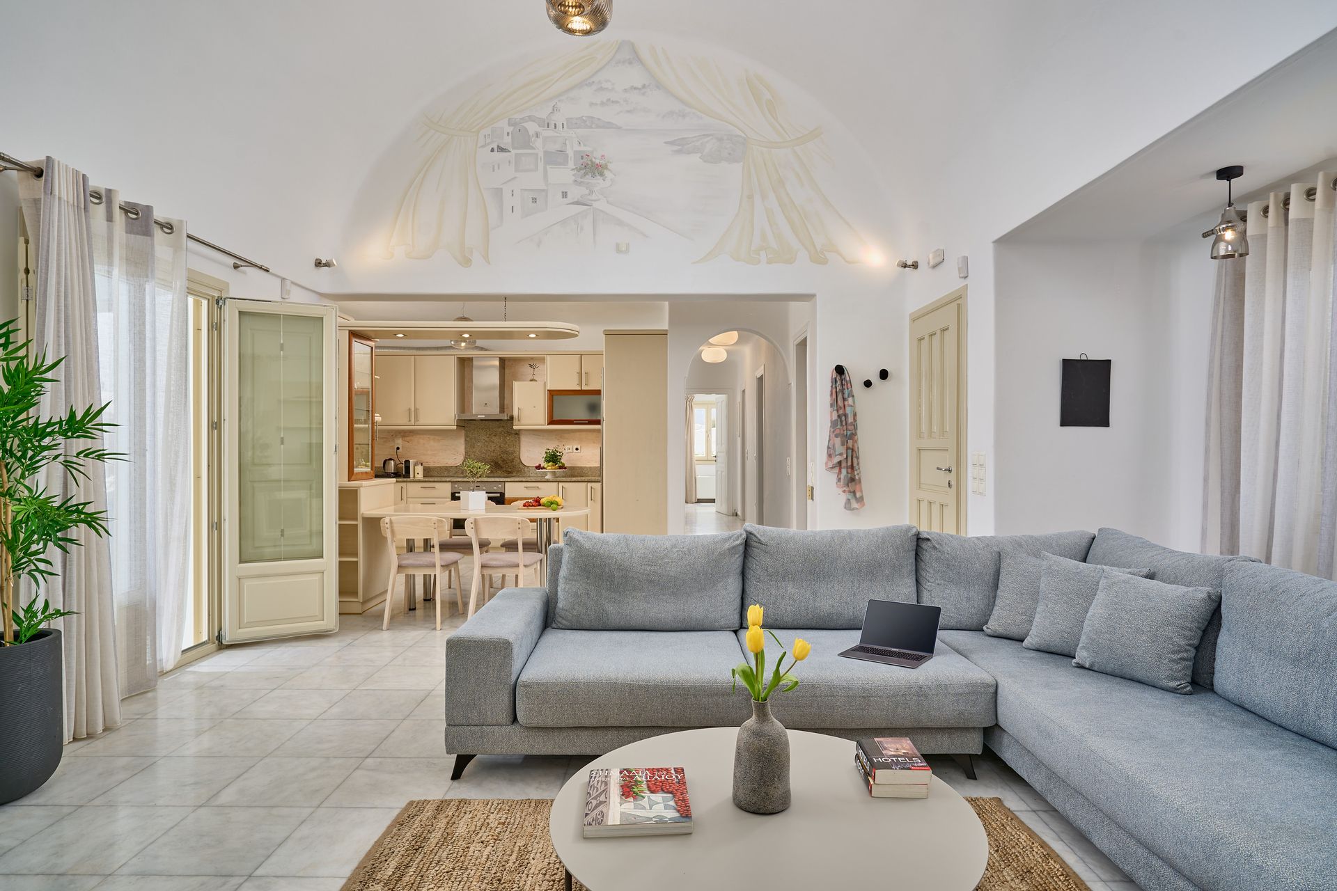 La Maison Luxurious Living