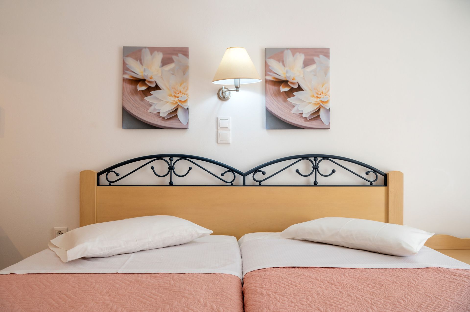 Leonardos Apartments