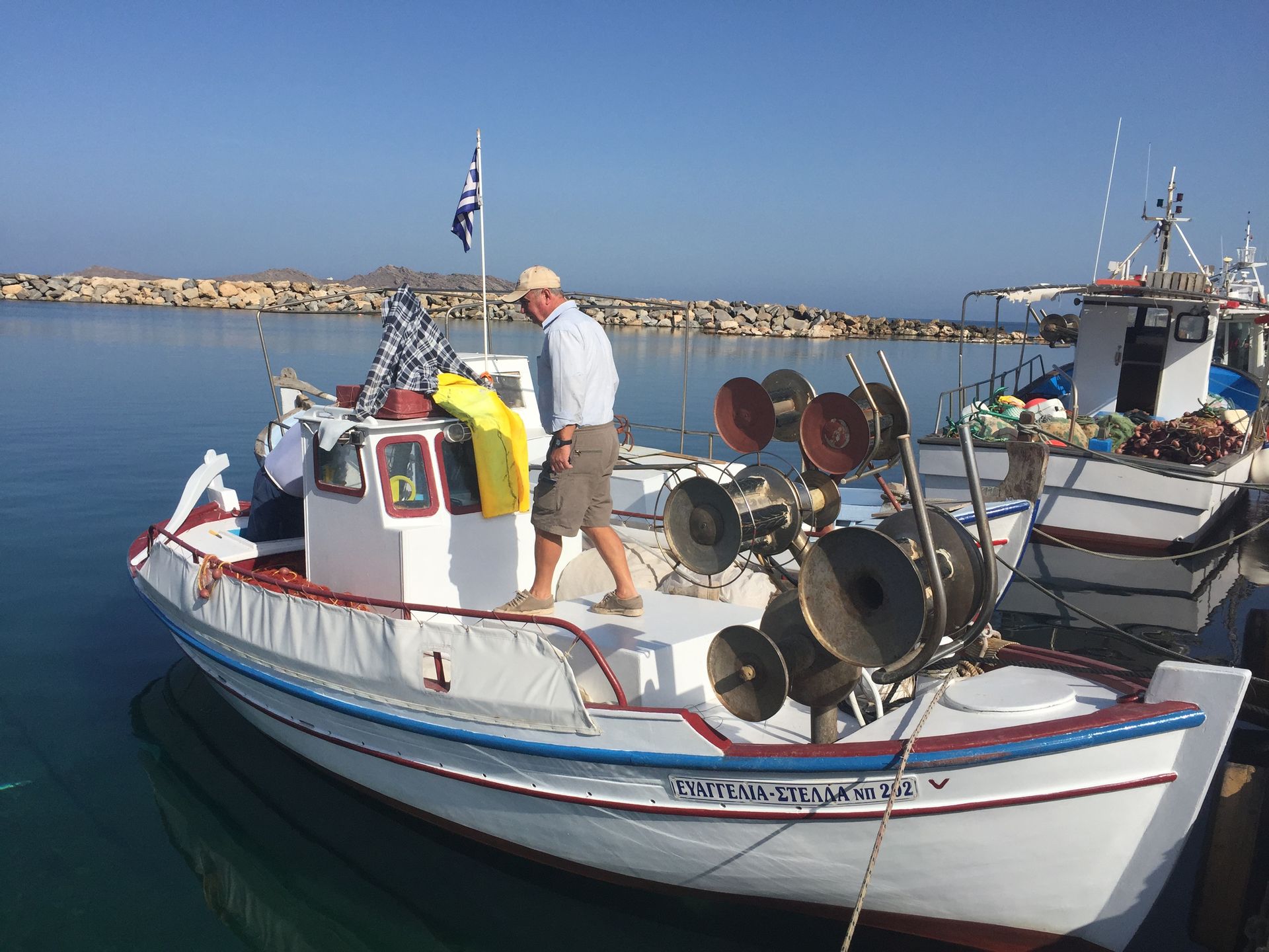 Leonardos Apartments