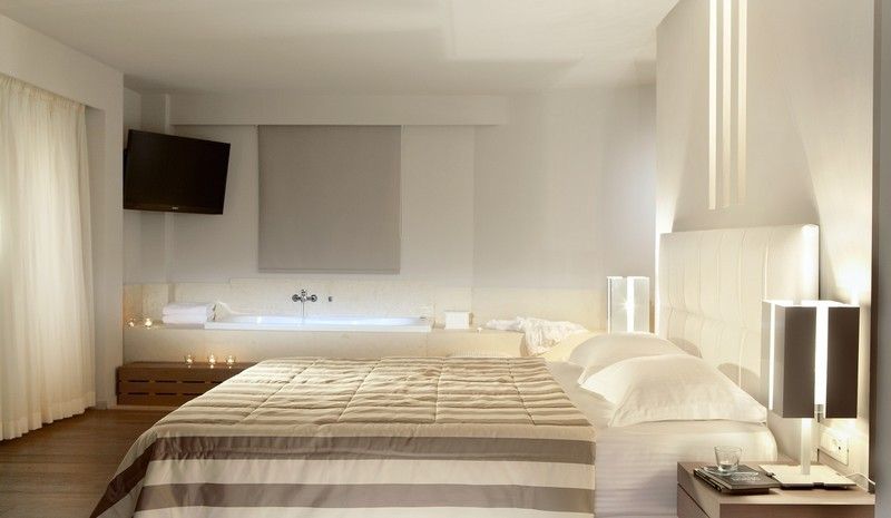 Lichnos Beach Hotel and Suites