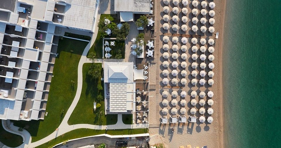 Lichnos Beach Hotel and Suites