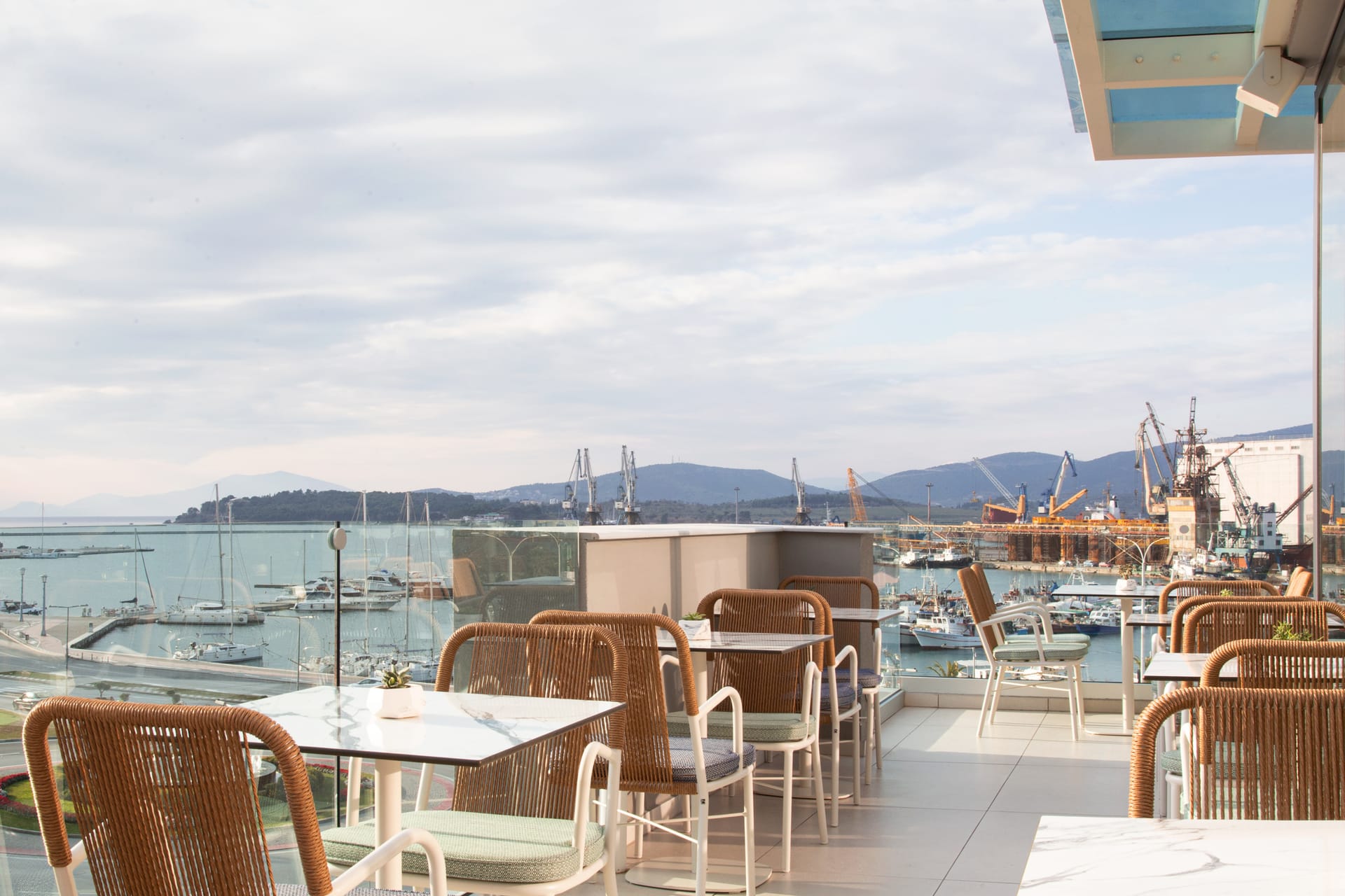 1910 Lifestyle Hotel & 1910 Legacy Hotel