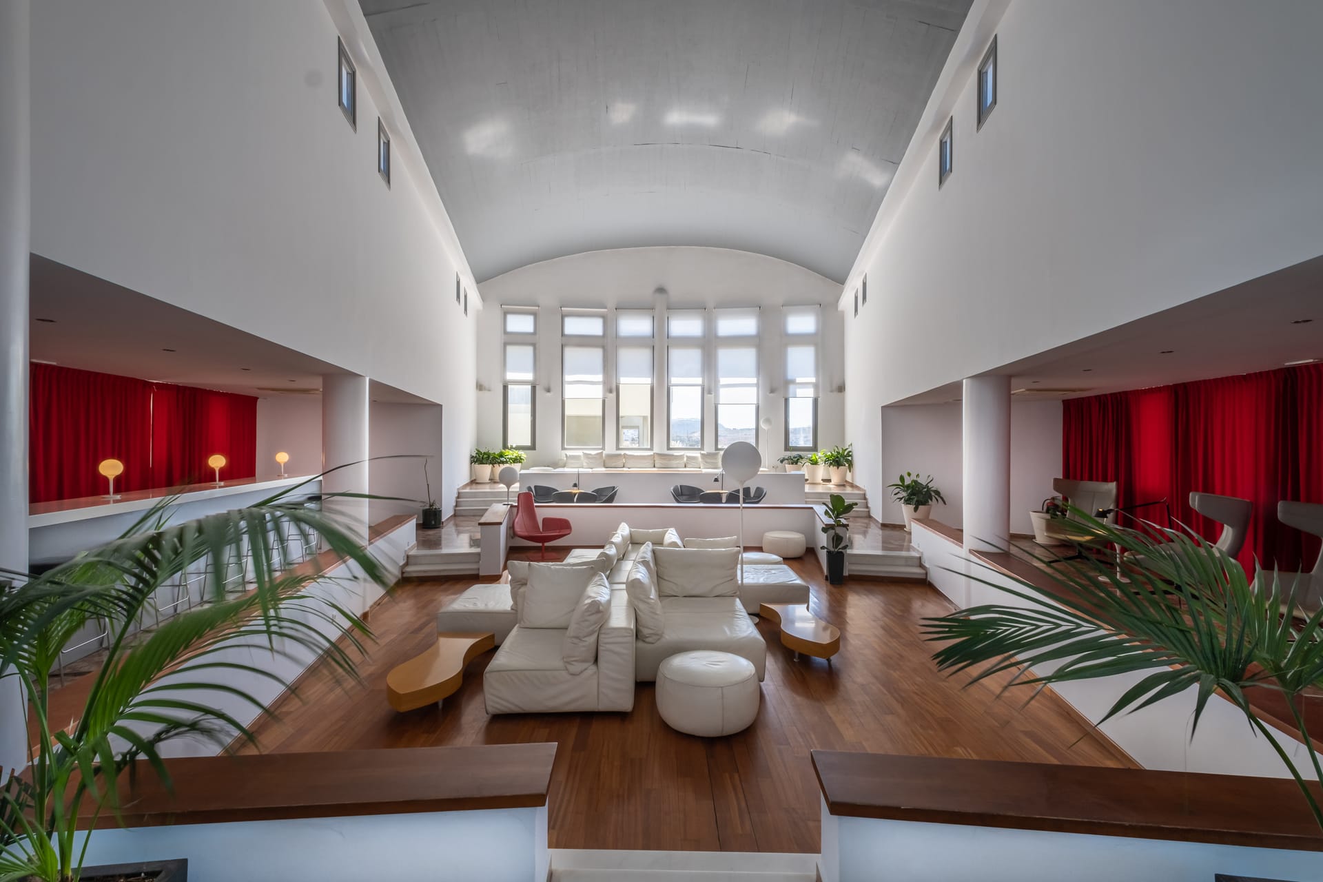 The Majestic Hotel Santorini