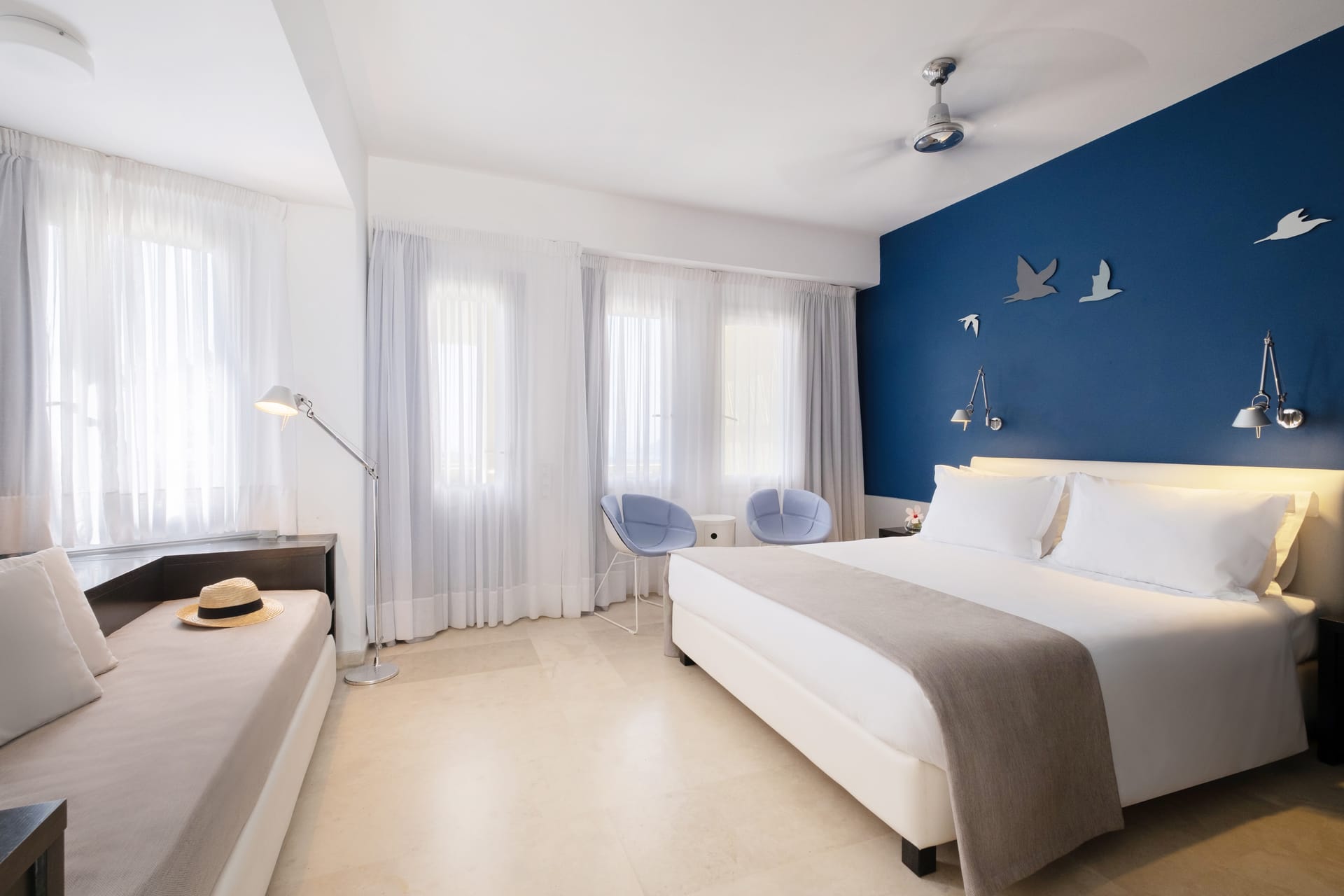 The Majestic Hotel Santorini