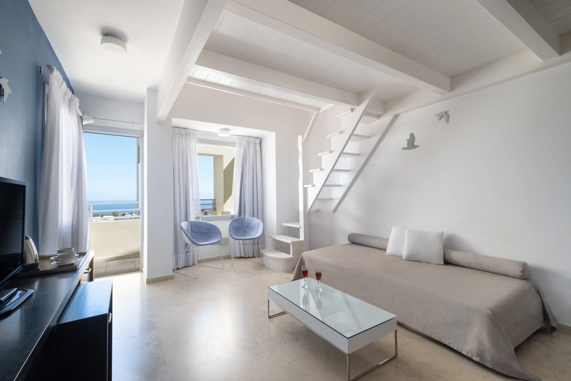 The Majestic Hotel Santorini