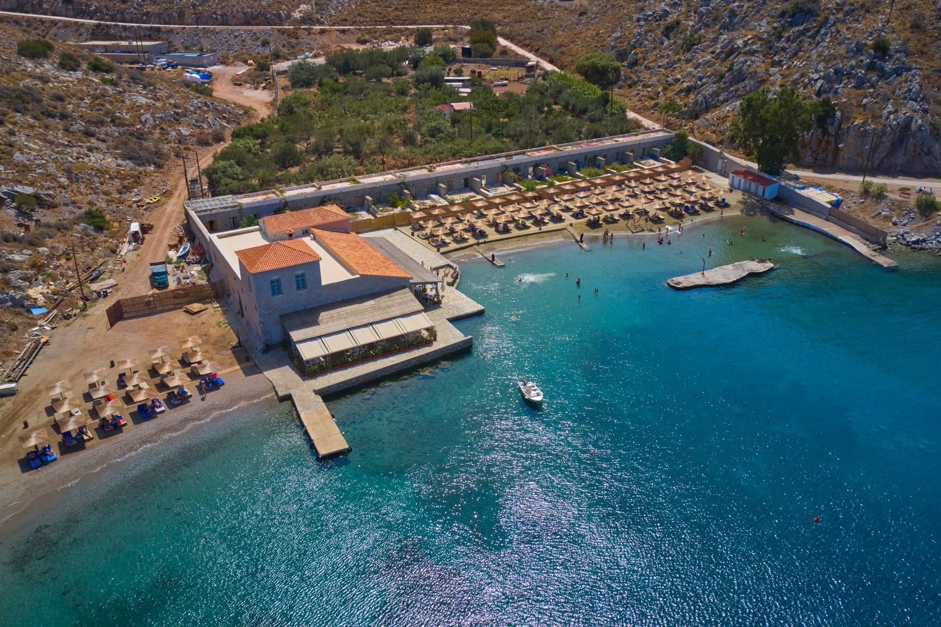 Mandraki Beach Resort