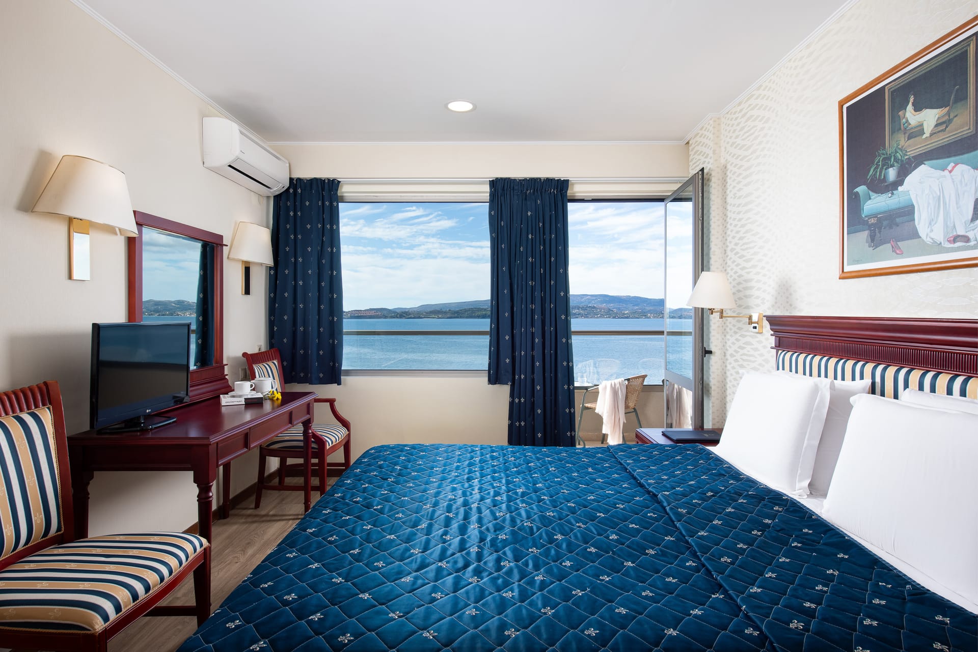 Bedroom Suite Sea View
