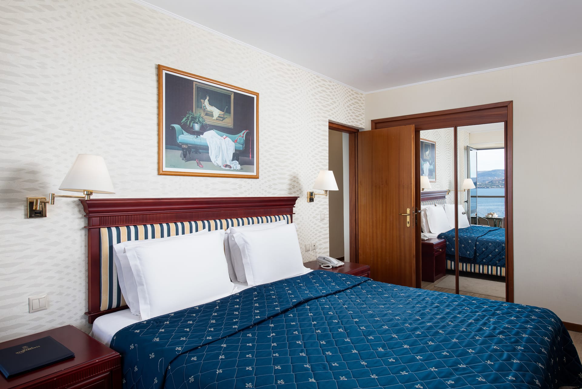 Bedroom Suite Sea View