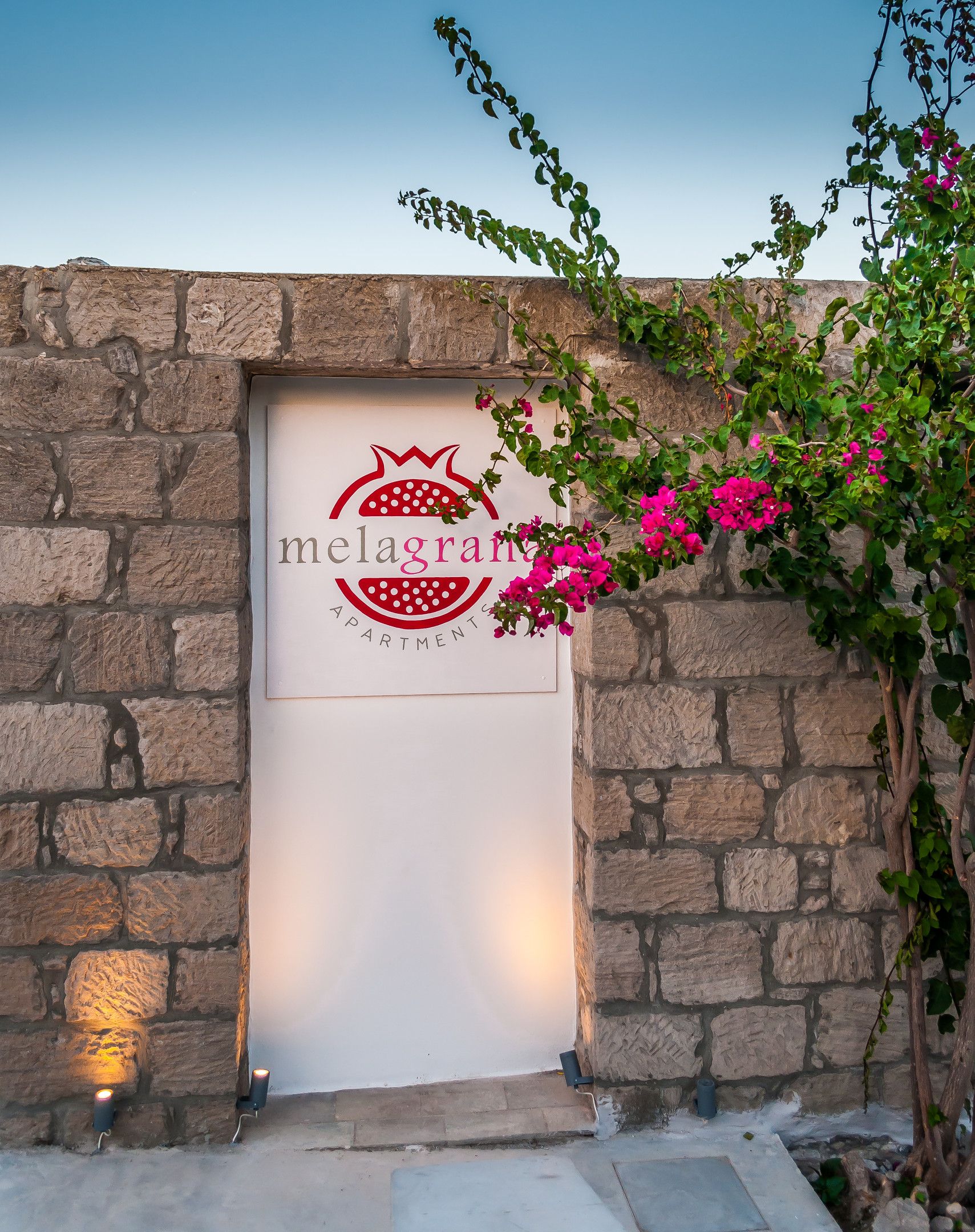 Melagrana Apartments Milos